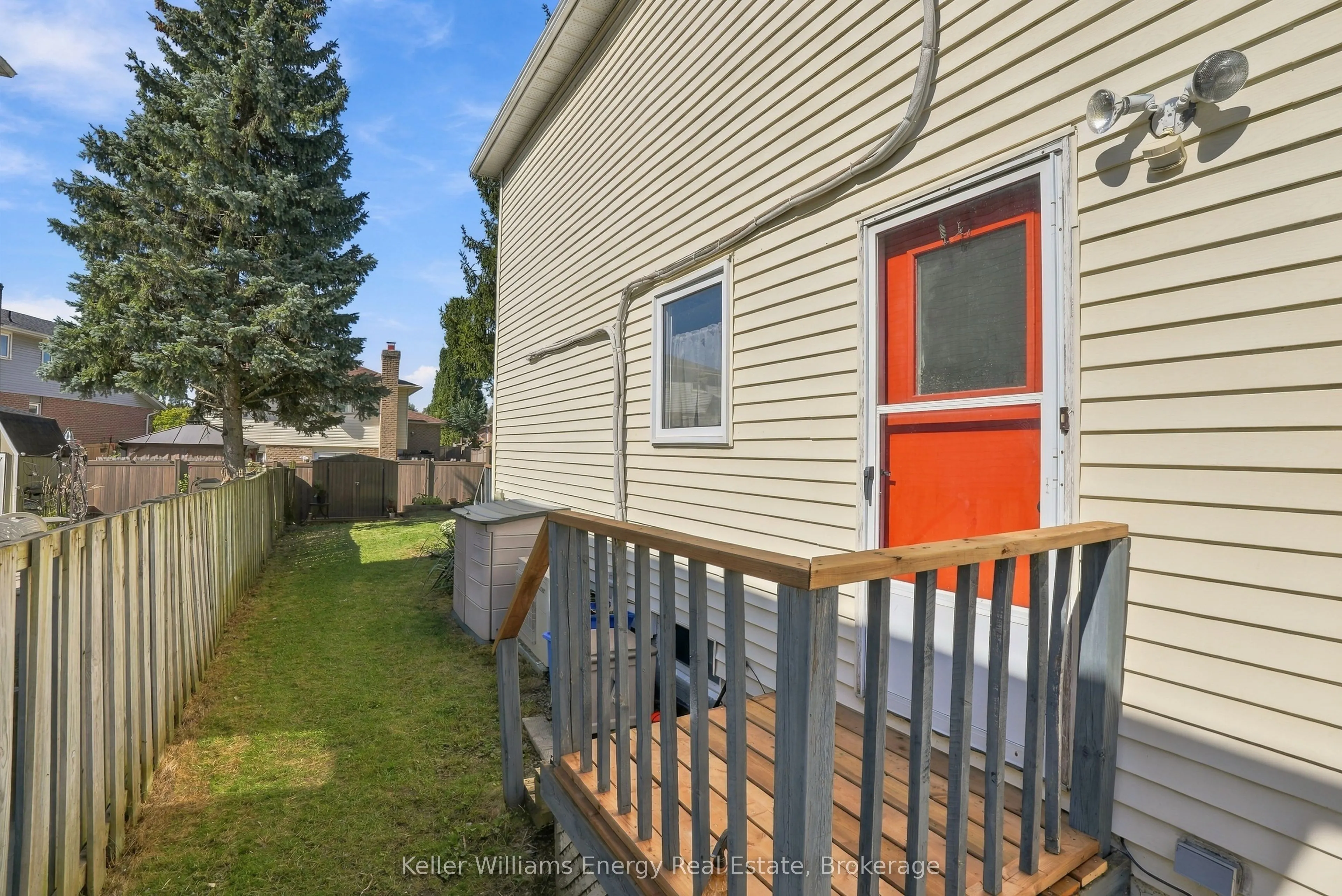 6 Overbank Drive