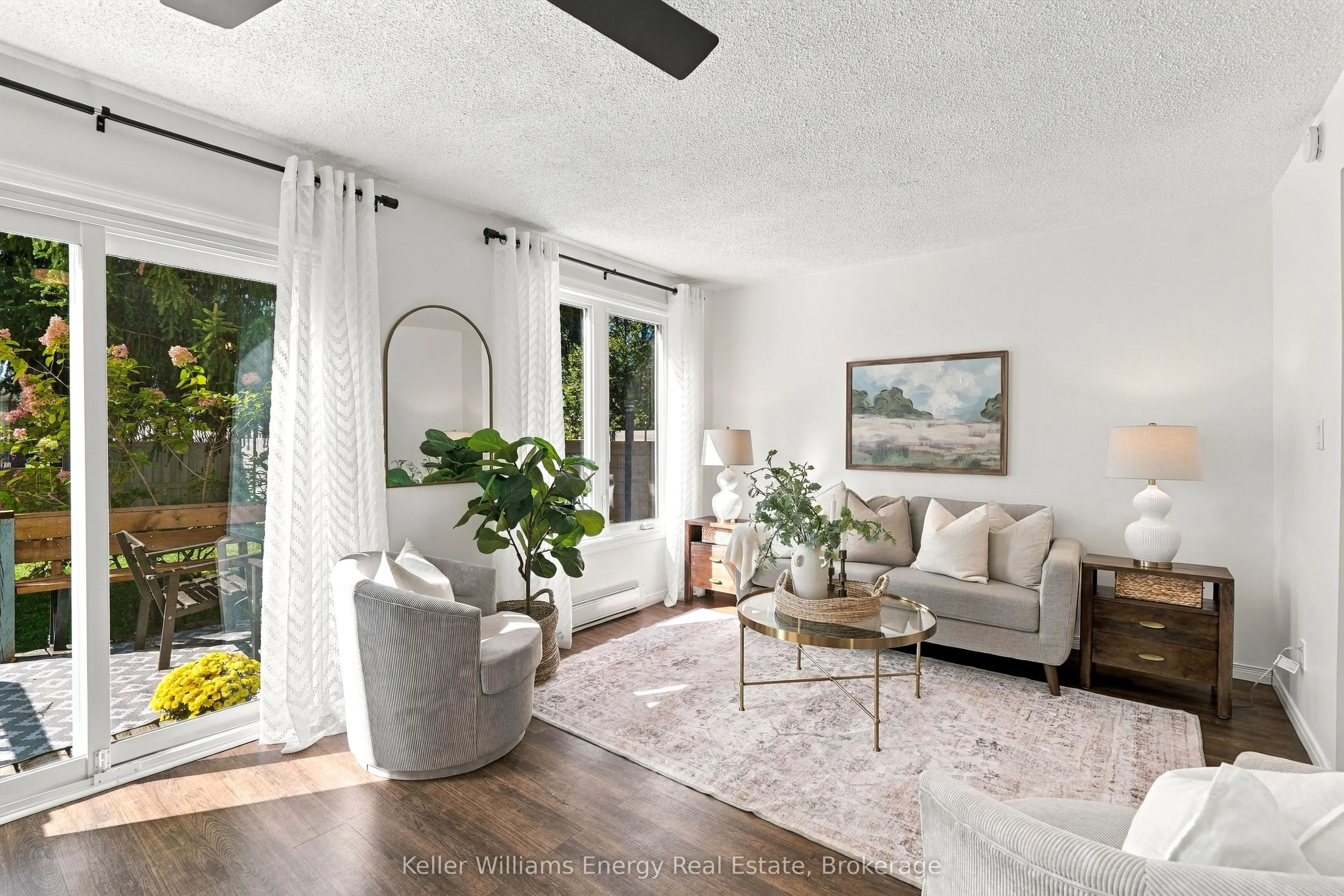 6 Overbank Drive