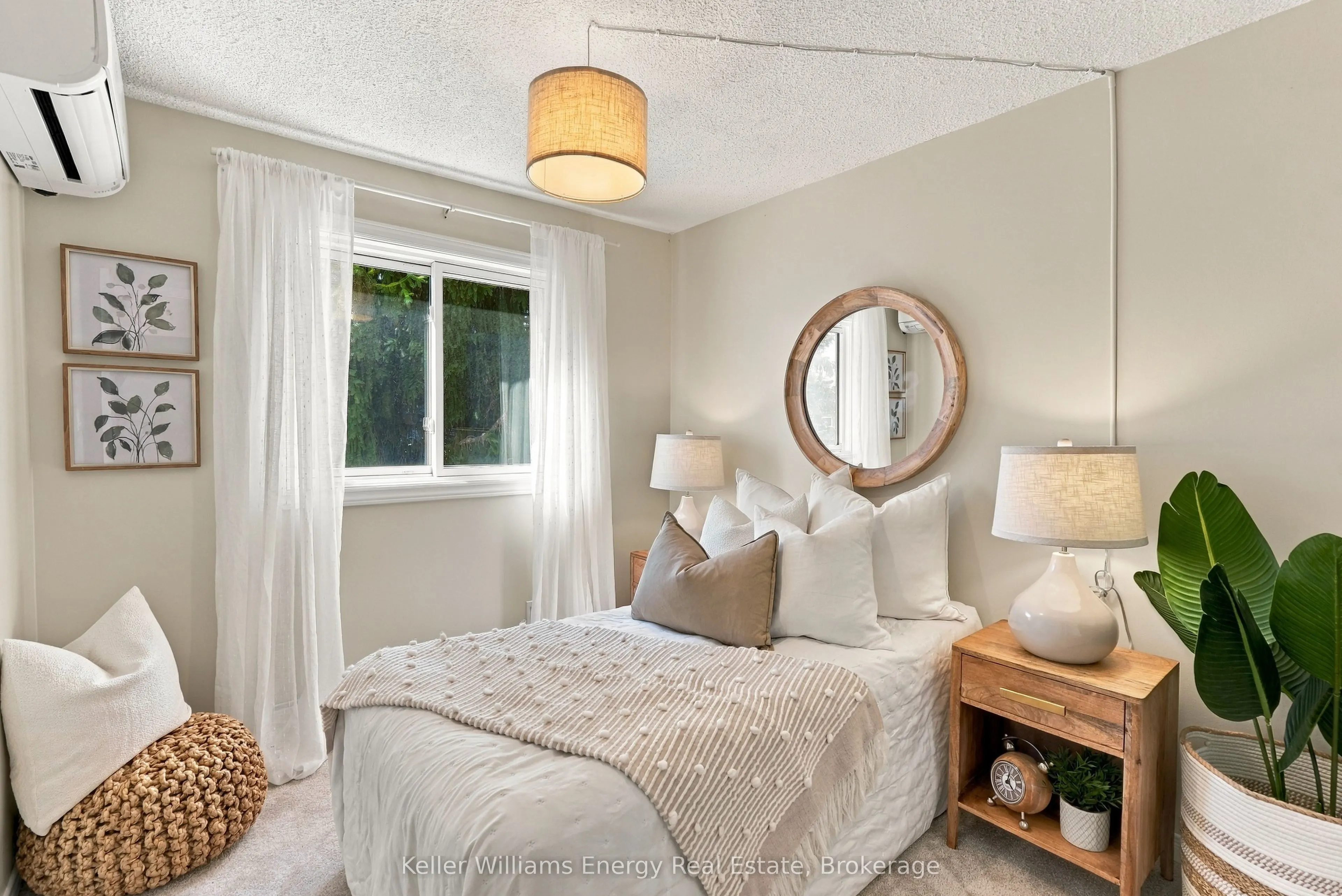 6 Overbank Drive