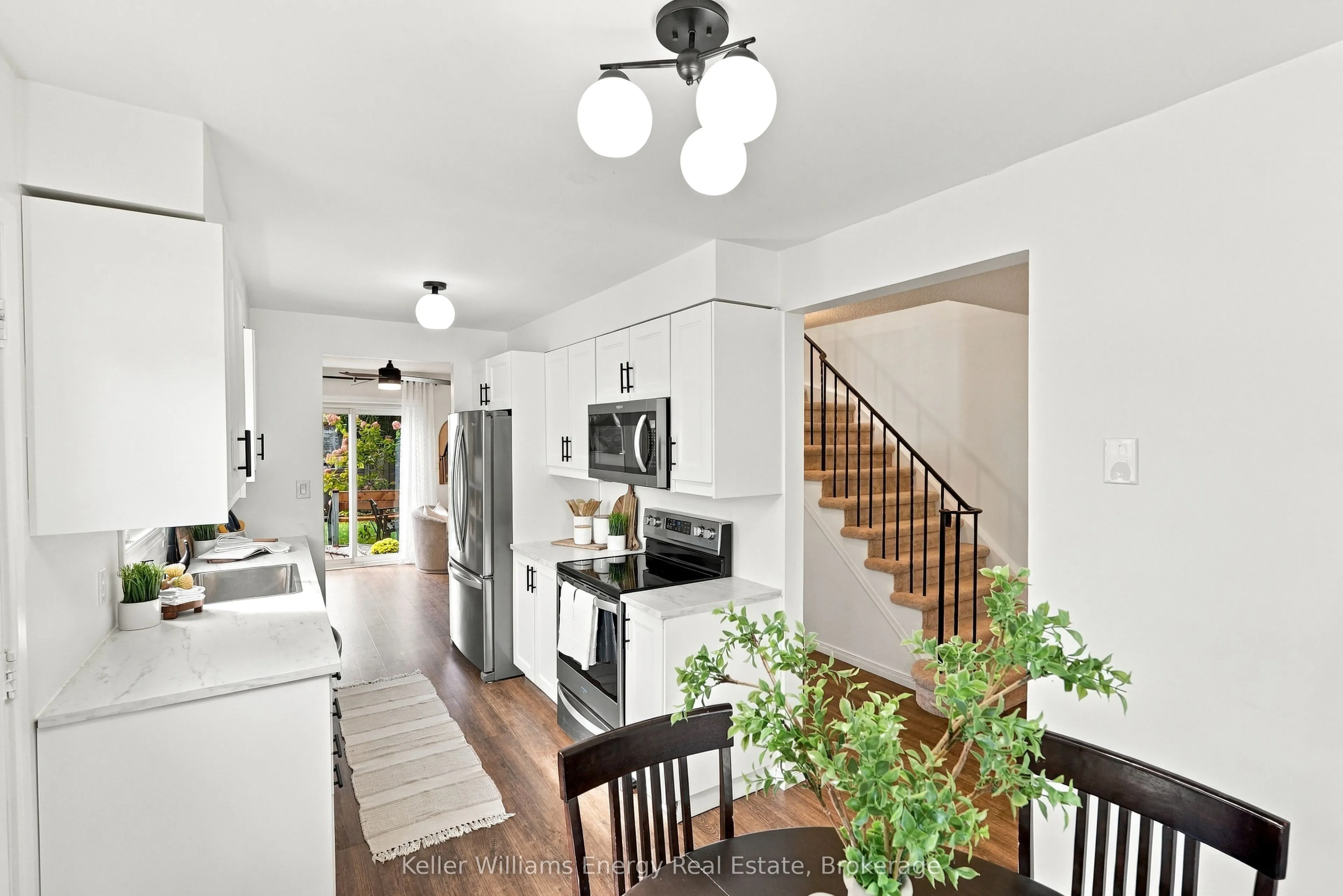 6 Overbank Drive