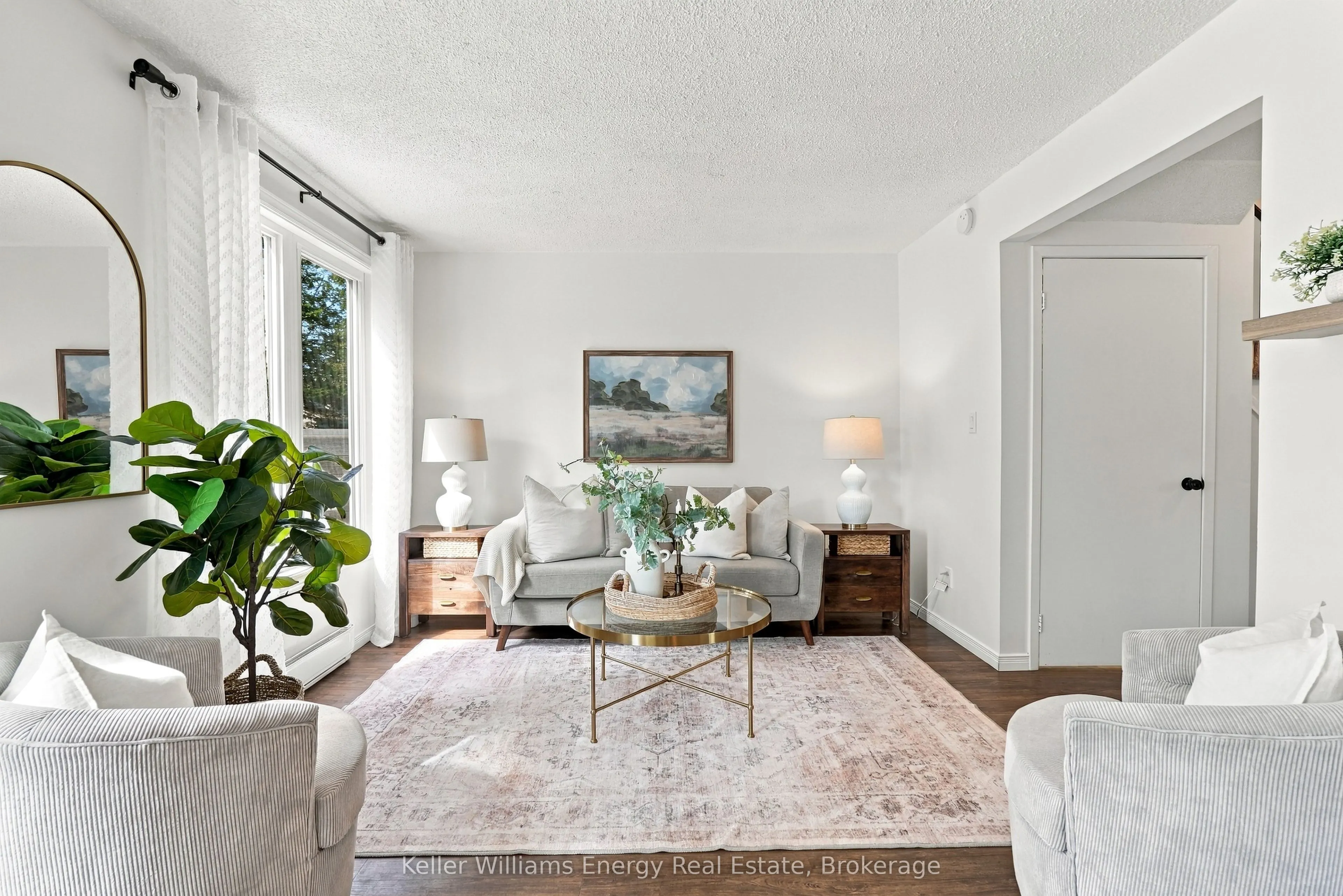 6 Overbank Drive