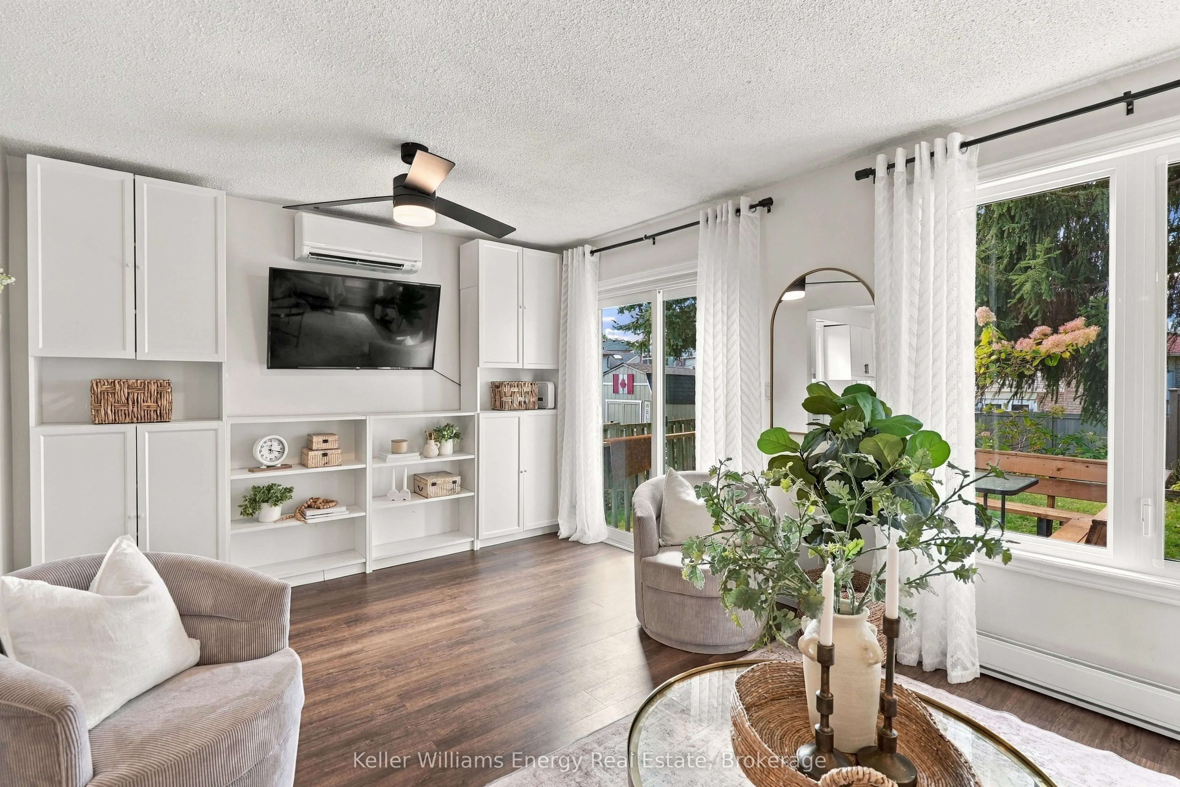 6 Overbank Drive