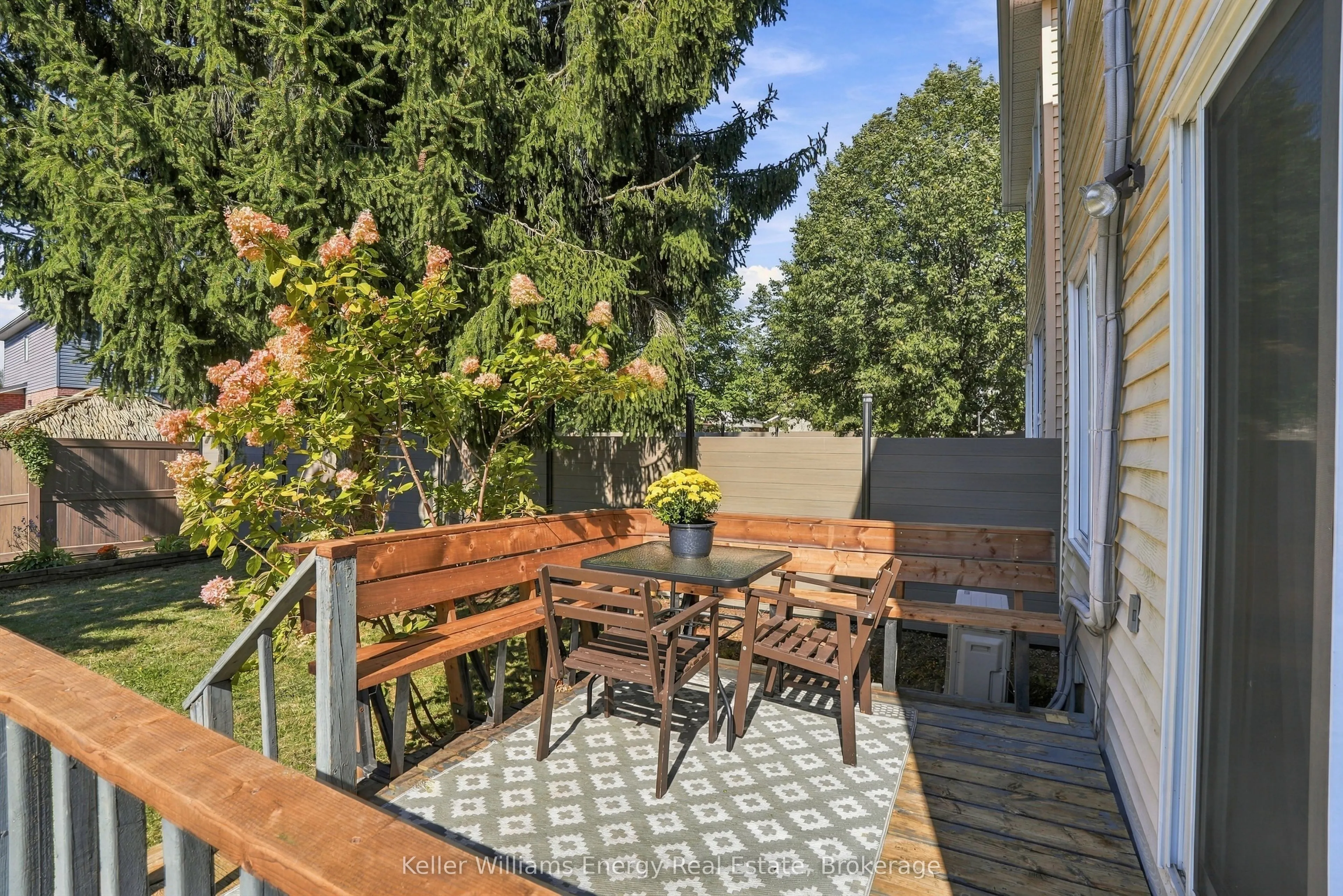 6 Overbank Drive