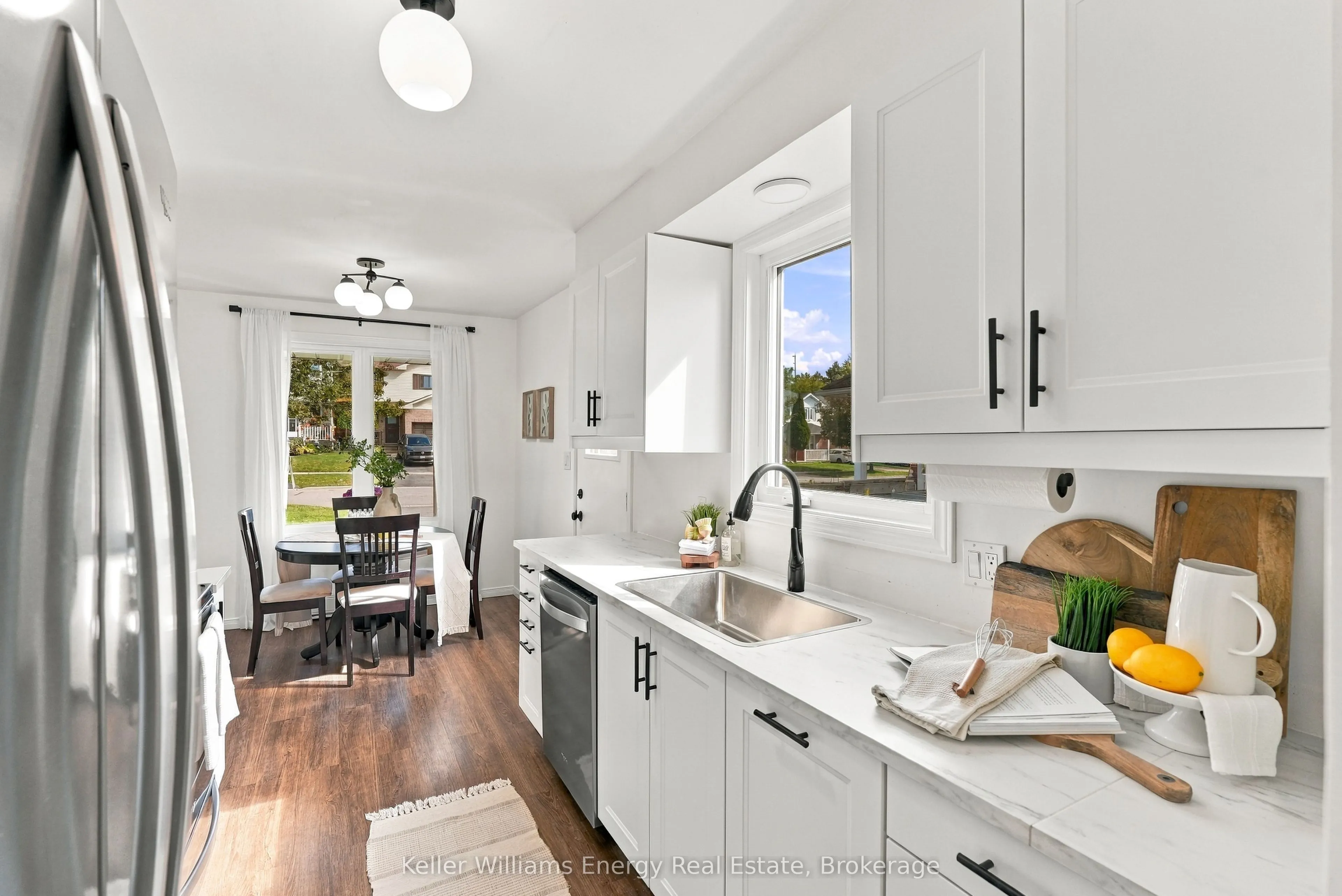 6 Overbank Drive