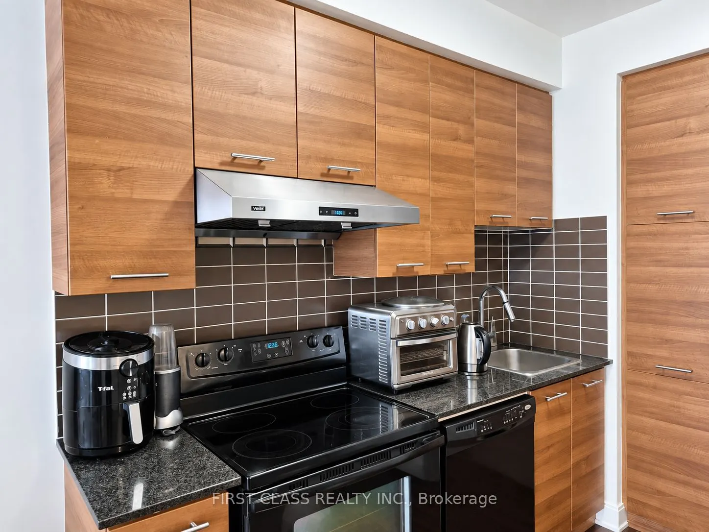 135 Village Green Square #2216