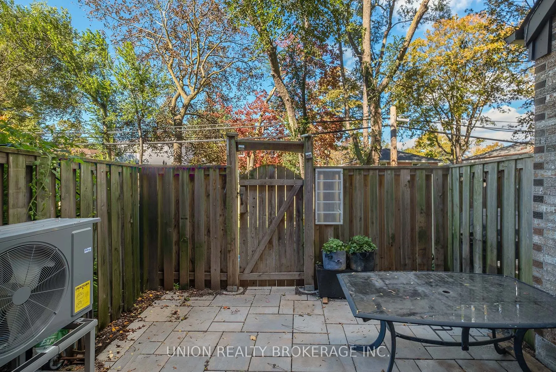 30 Livingston Road #11