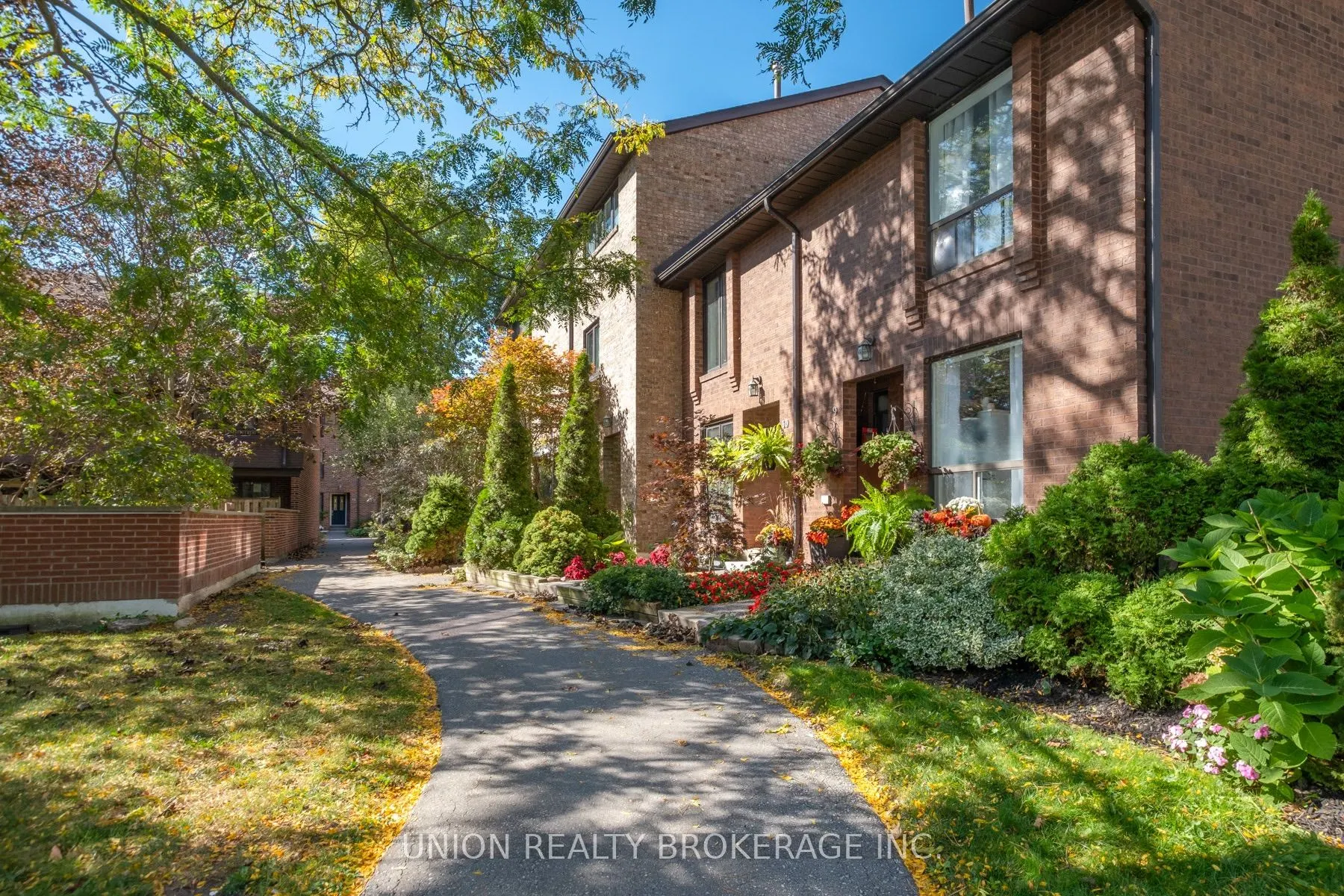 30 Livingston Road #11