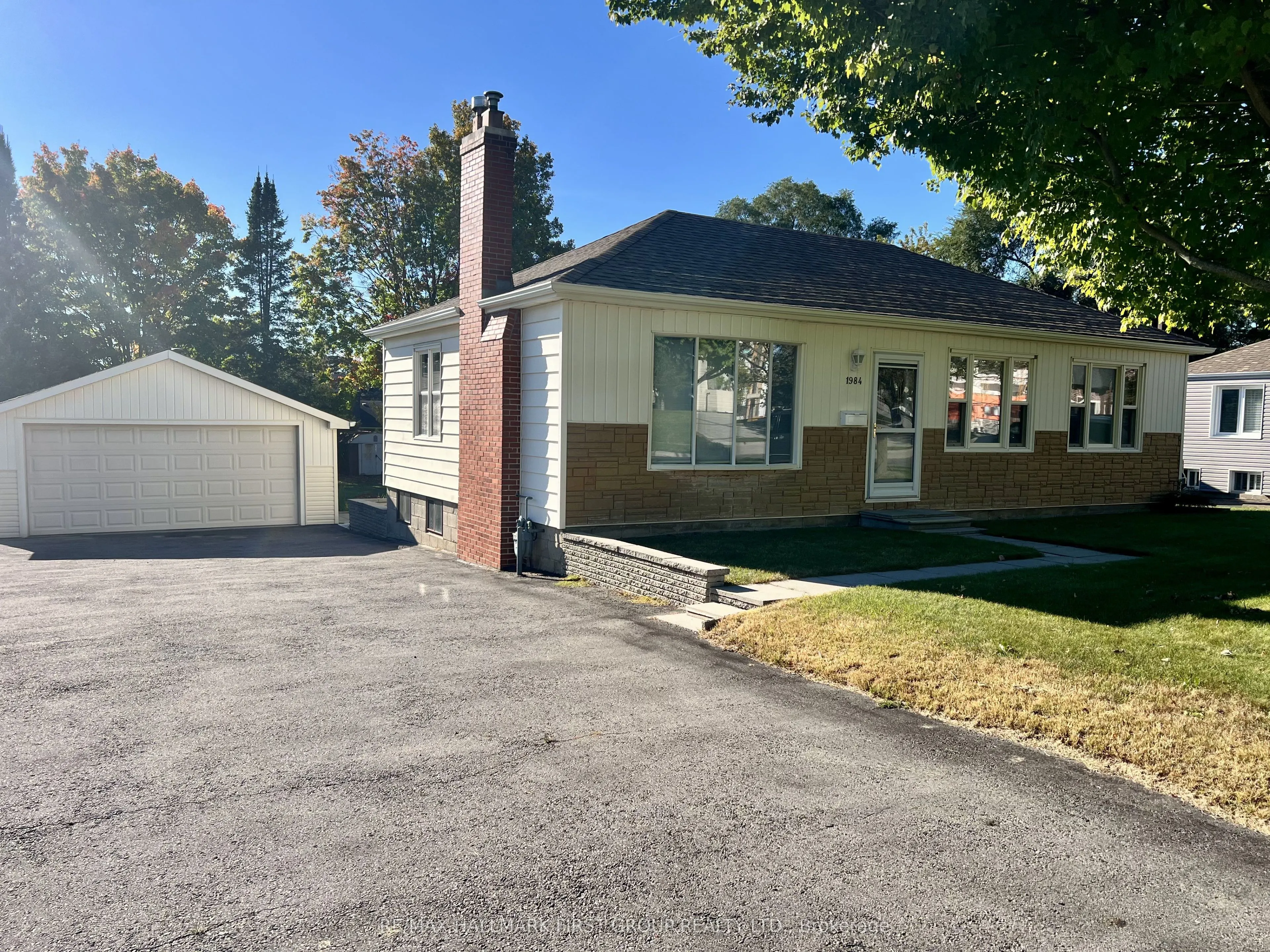1984 Glendale Drive