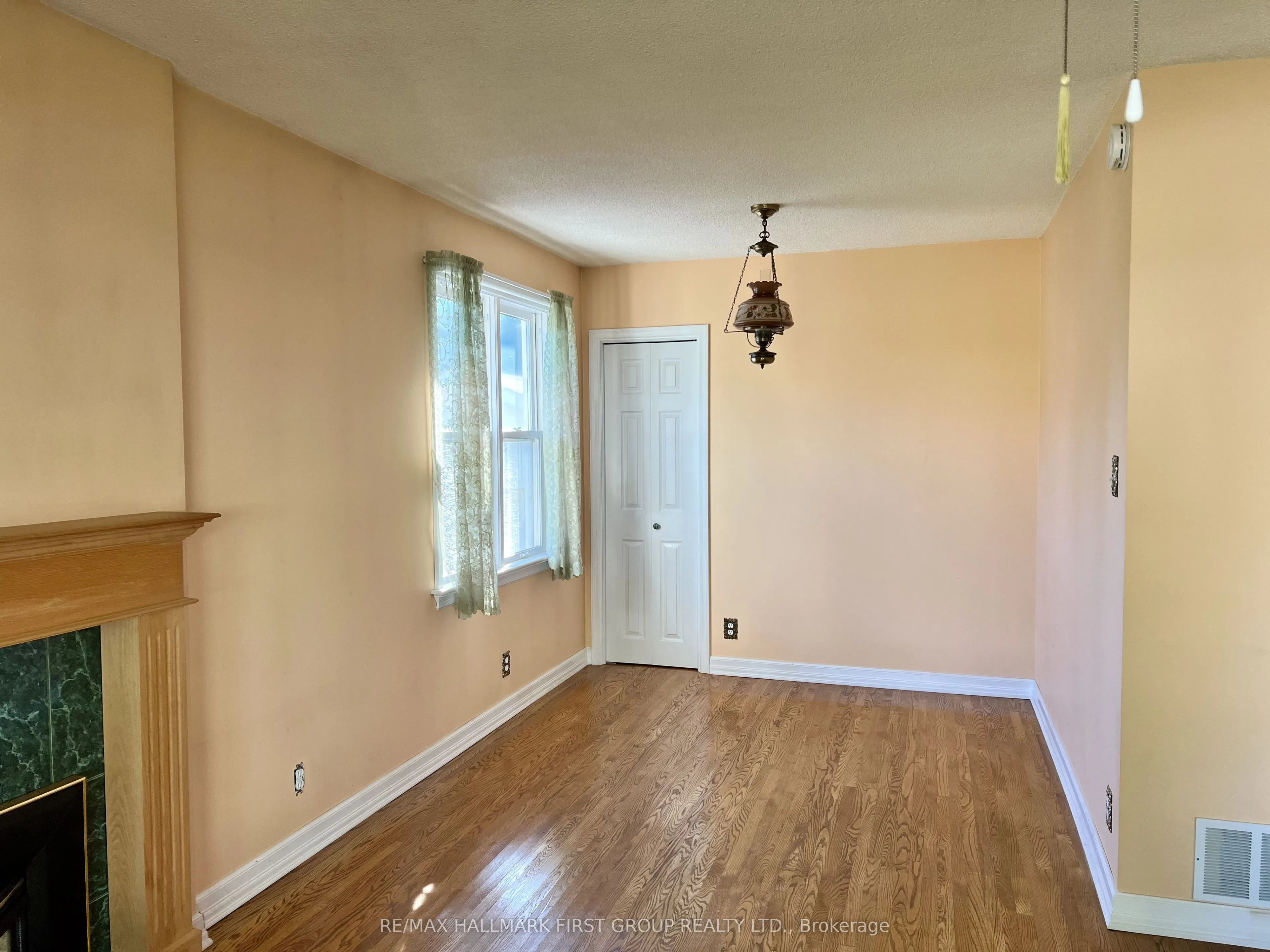 1984 Glendale Drive