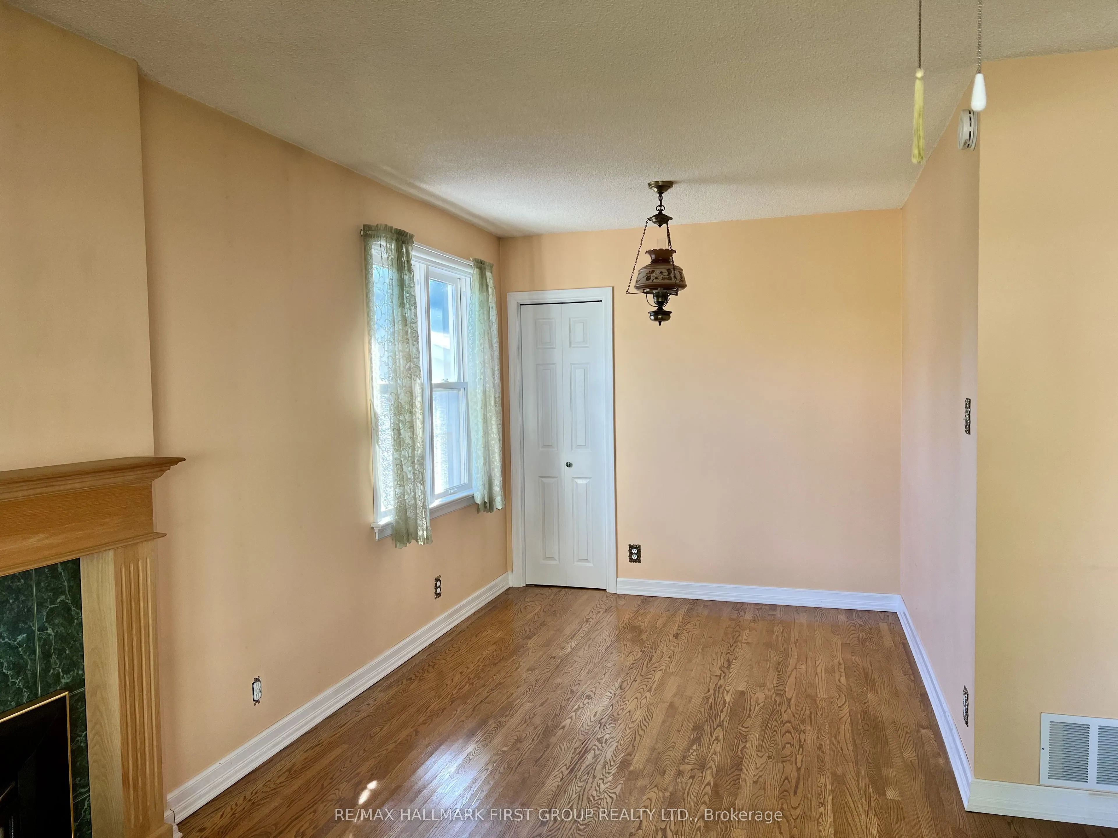 1984 Glendale Drive
