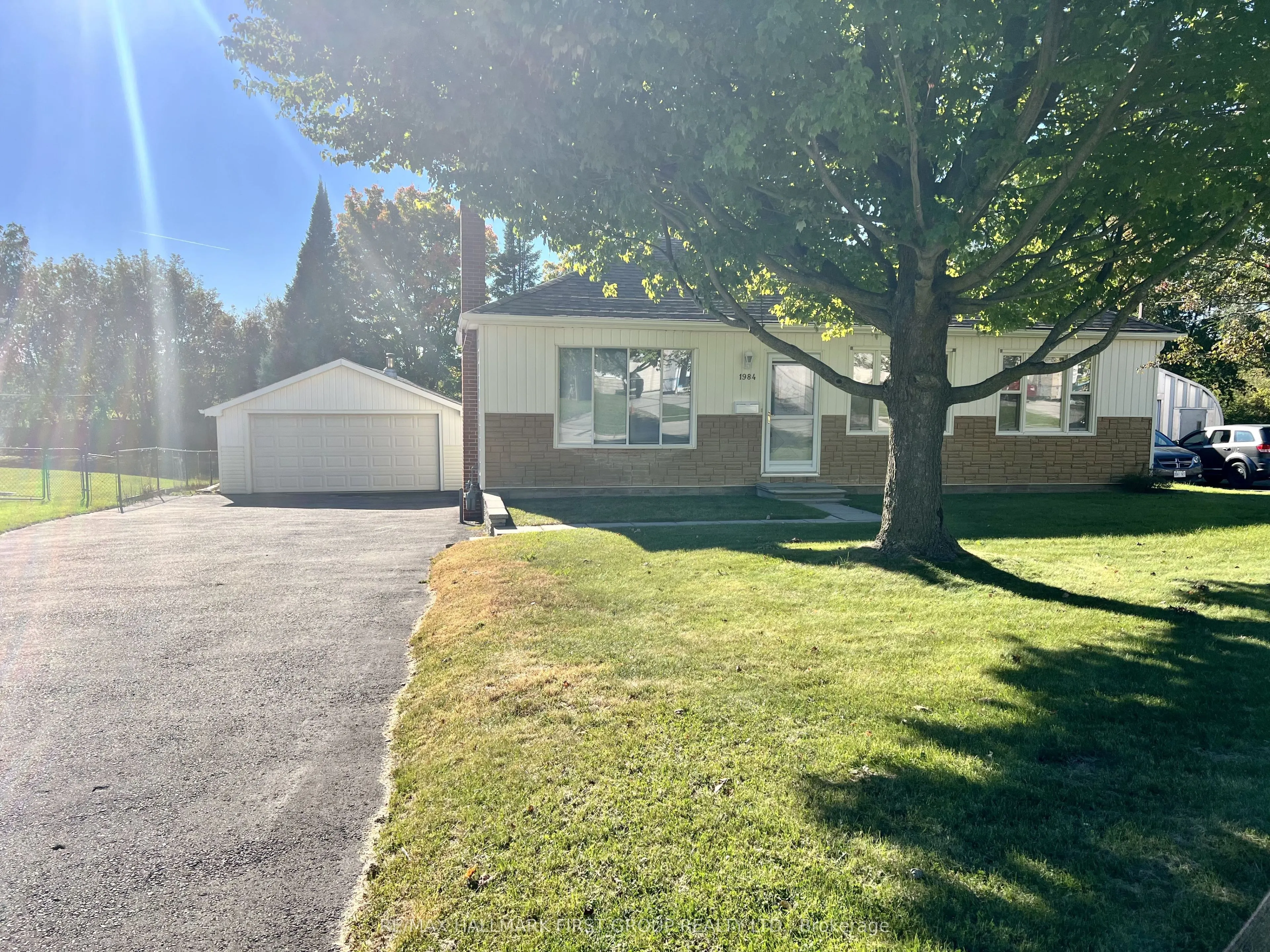 1984 Glendale Drive
