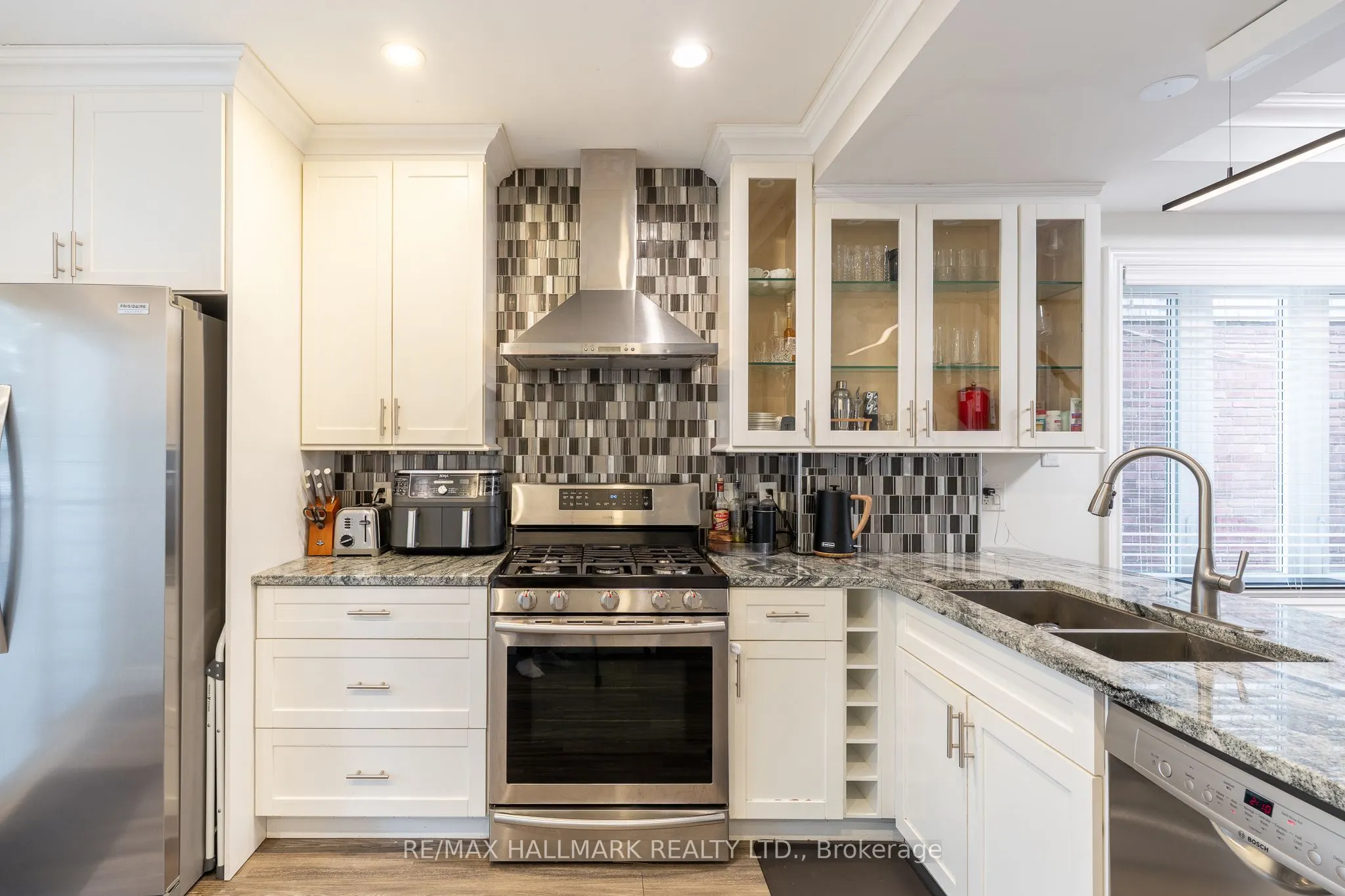 122 Holborne Avenue