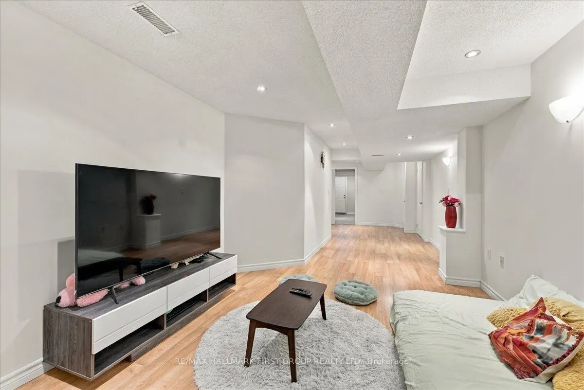 14 Hollier Drive