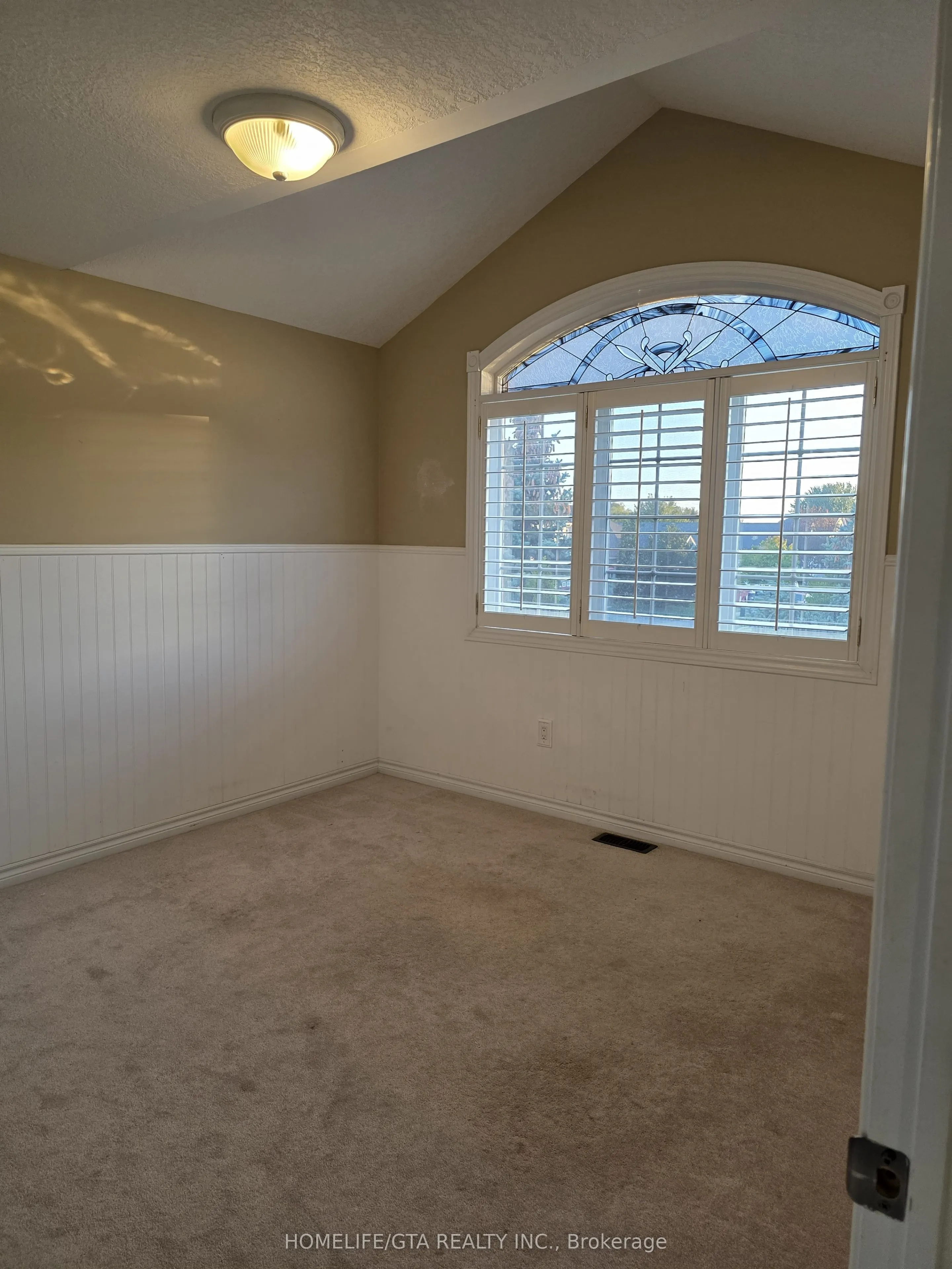 591 Oxbow Crescent
