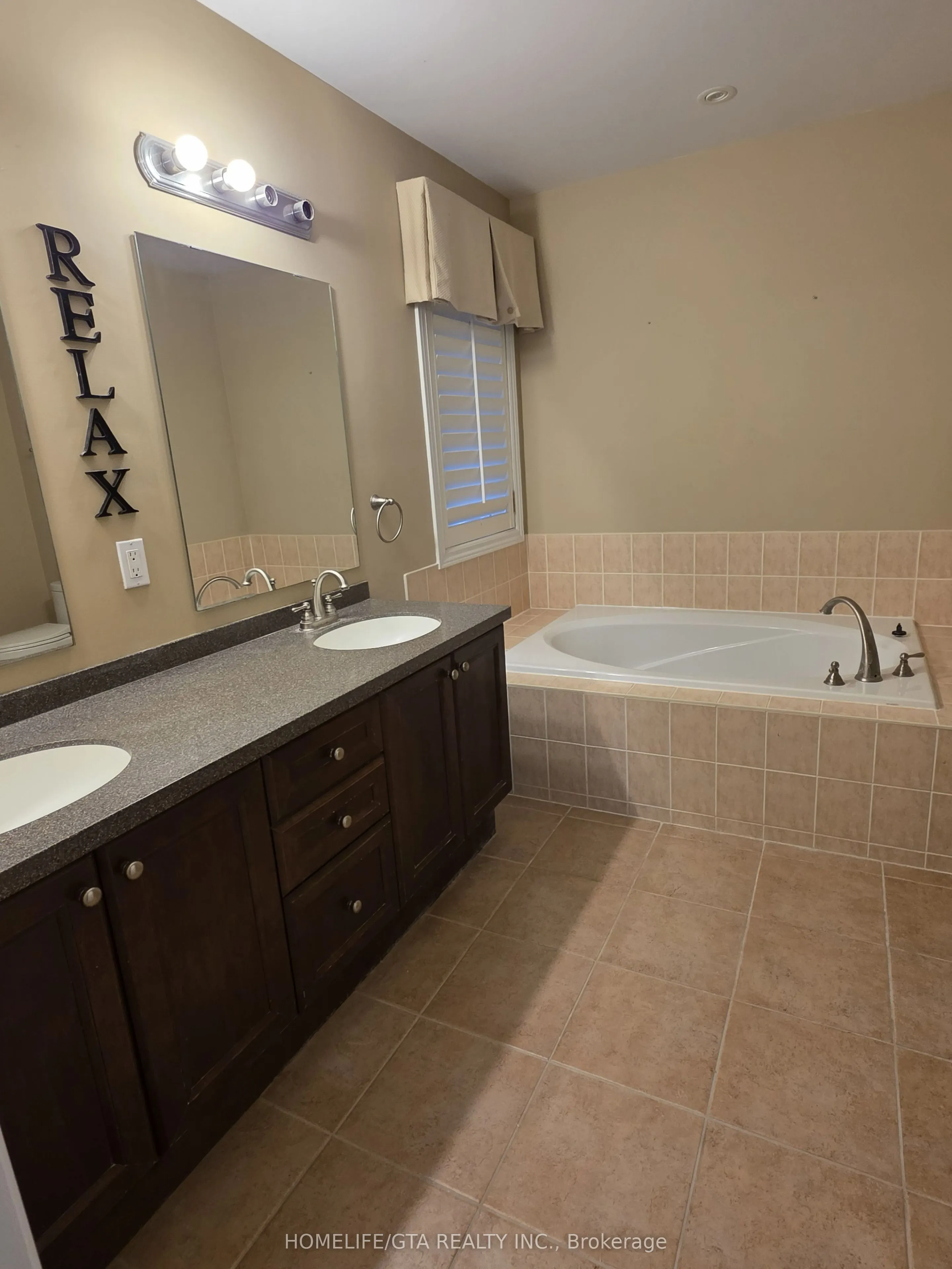 591 Oxbow Crescent