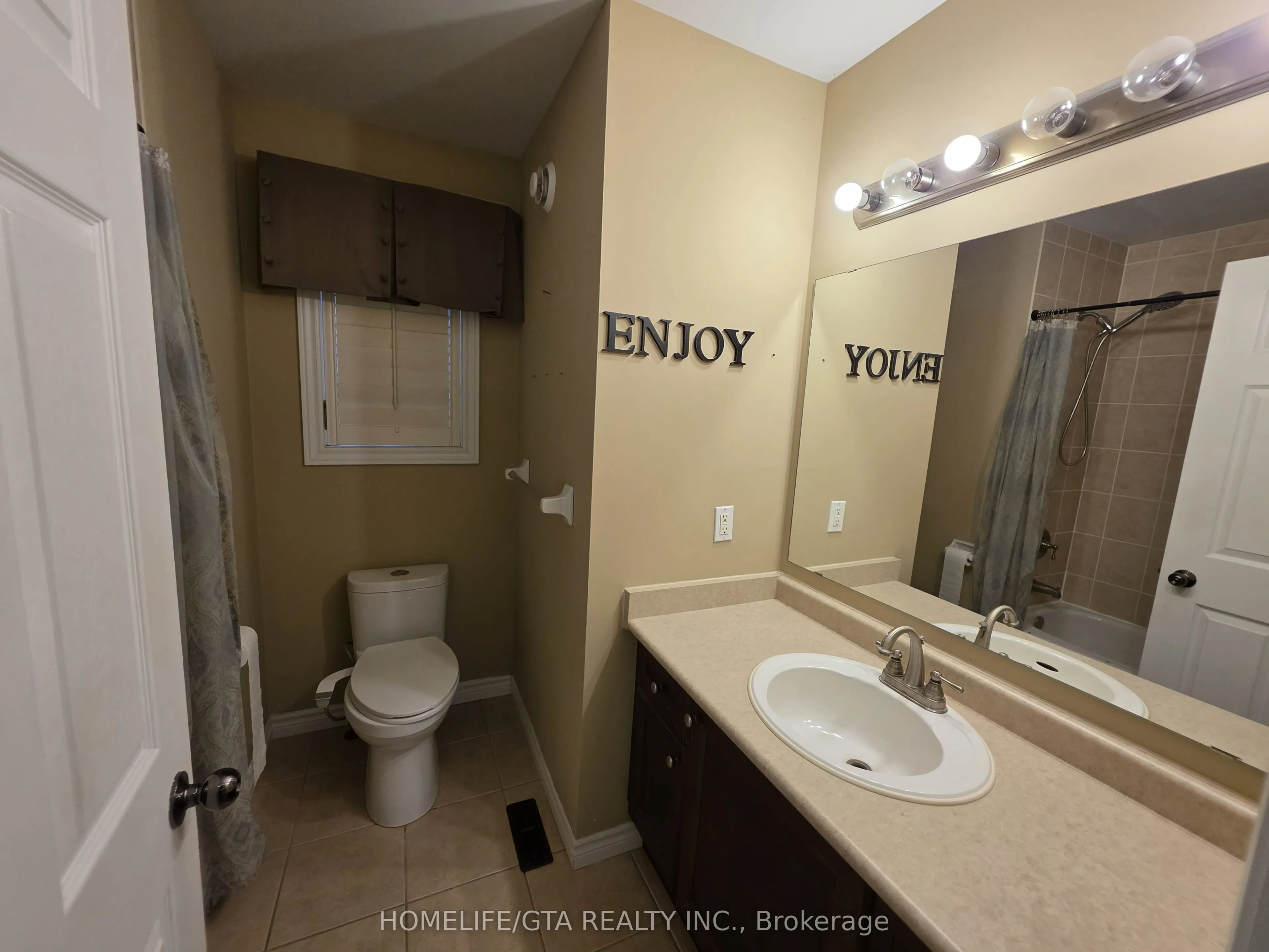 591 Oxbow Crescent