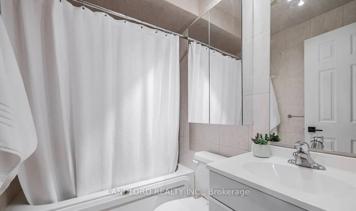 41 Aldwych Avenue #Lower