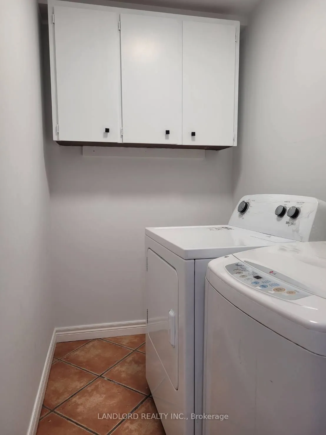 41 Aldwych Avenue #Lower