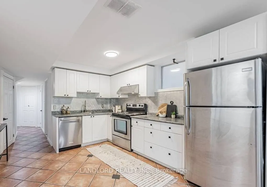 41 Aldwych Avenue #Lower