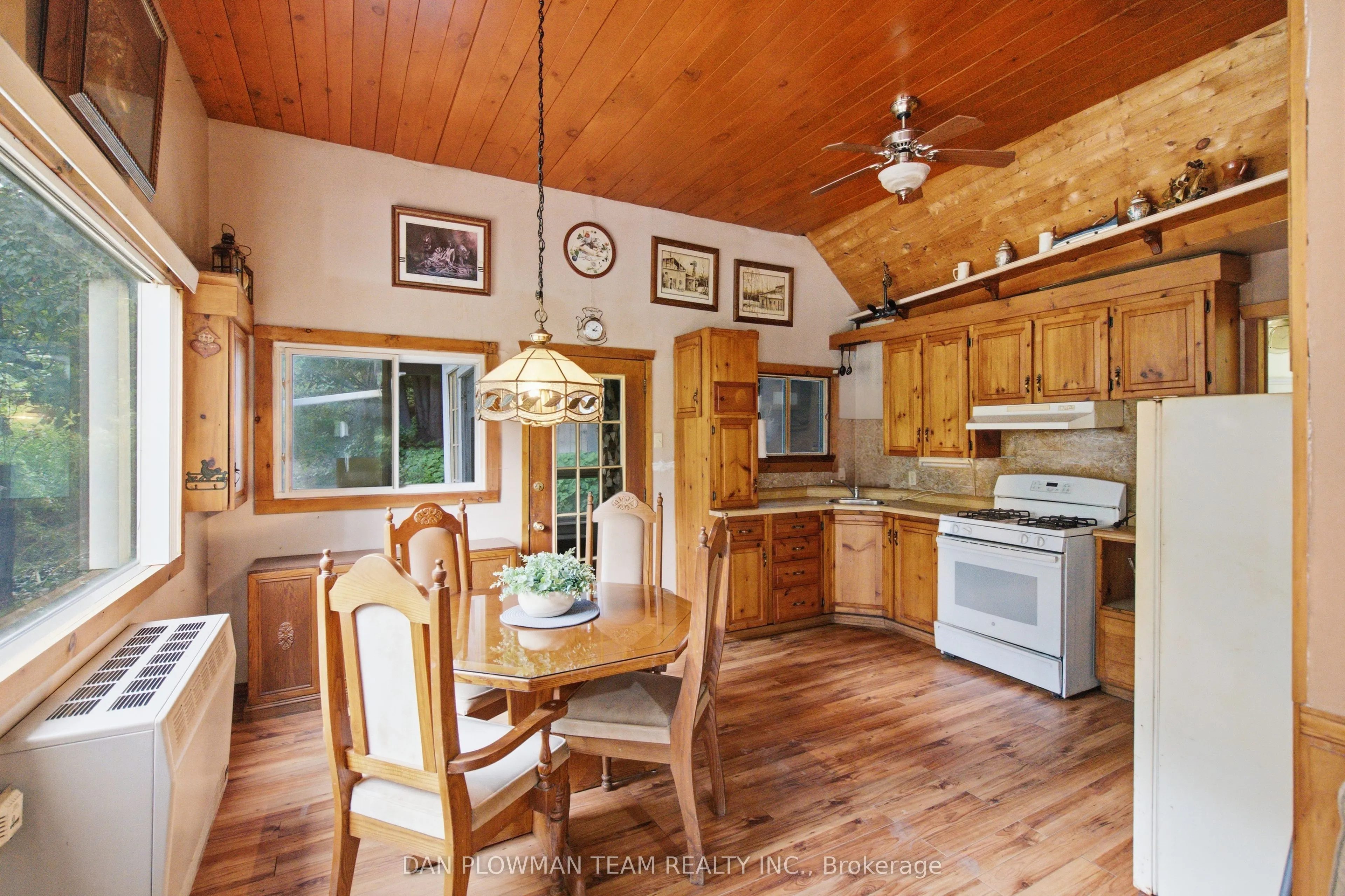 6458 Gibbs Road