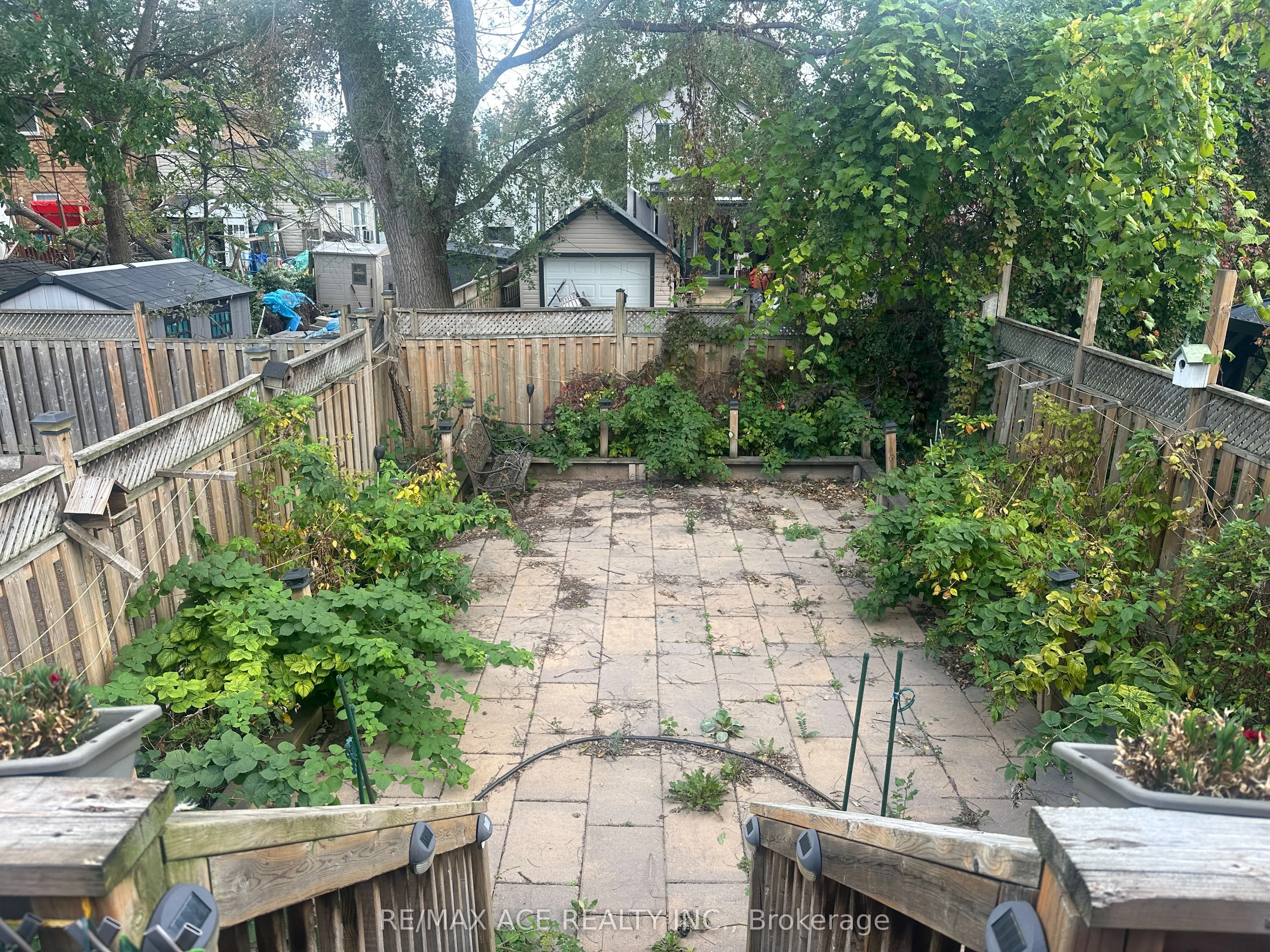 48A Leyton Avenue