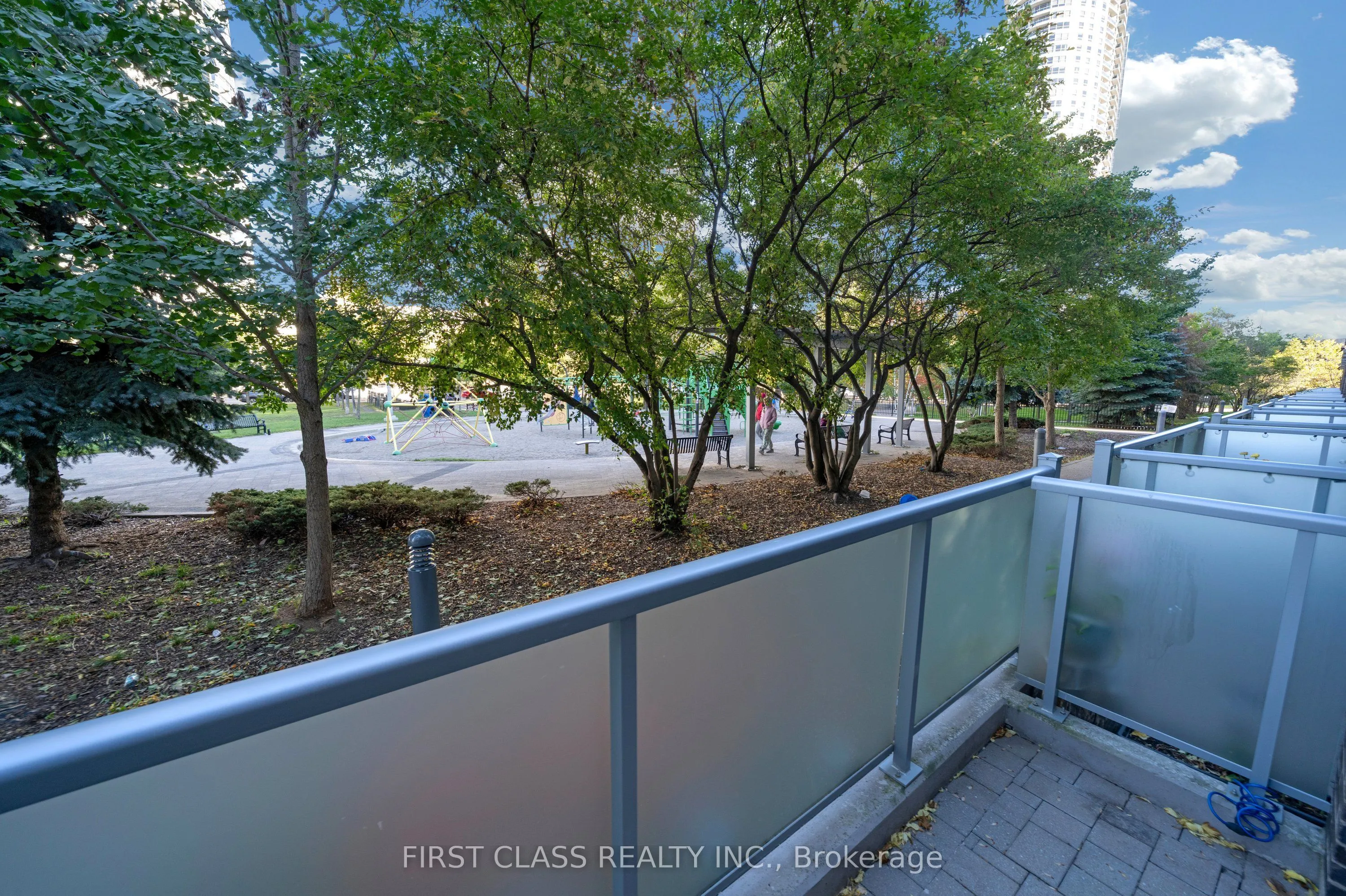 310 Village Green Square #14