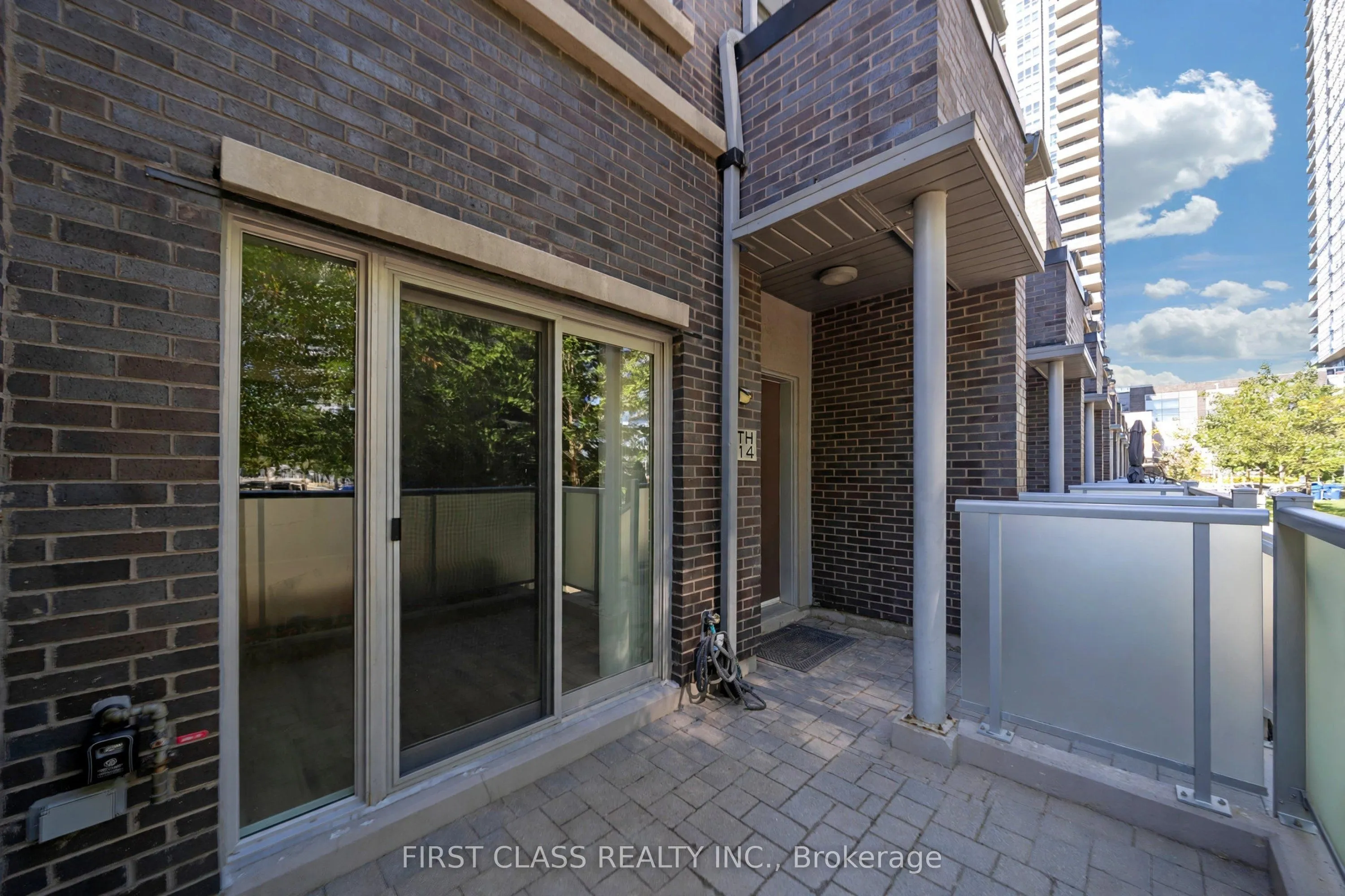 310 Village Green Square #14