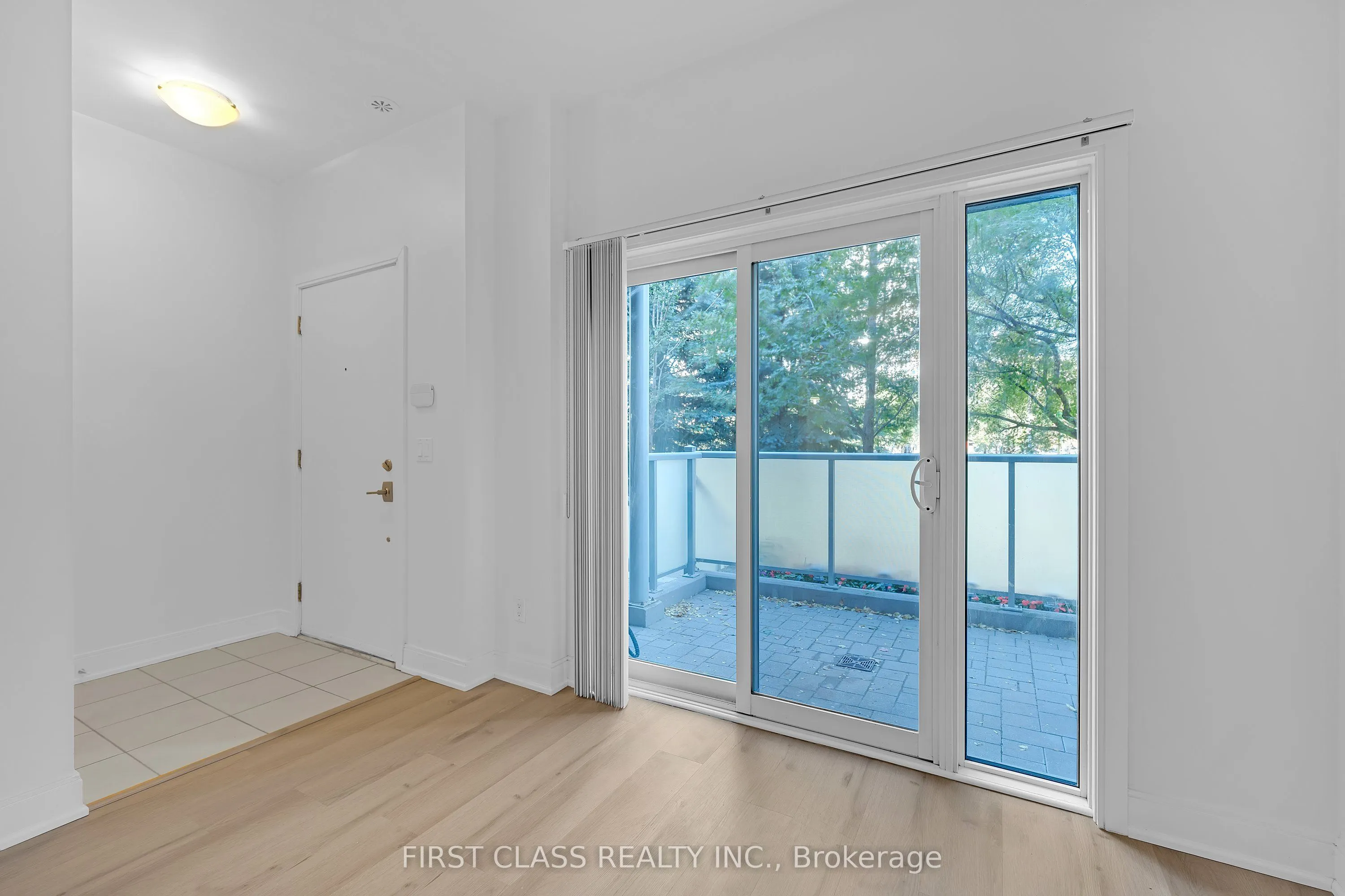 310 Village Green Square #14