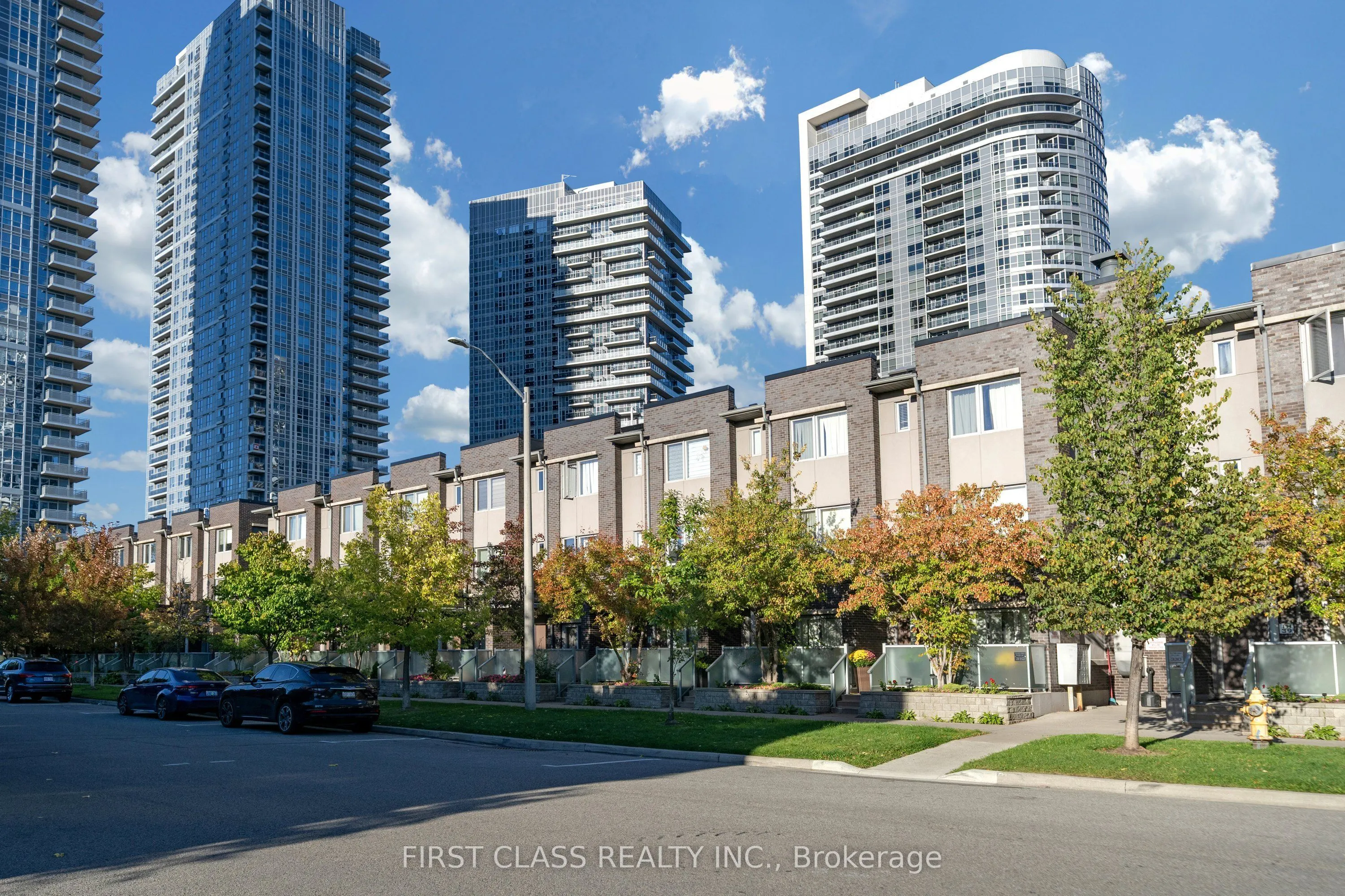 310 Village Green Square #14
