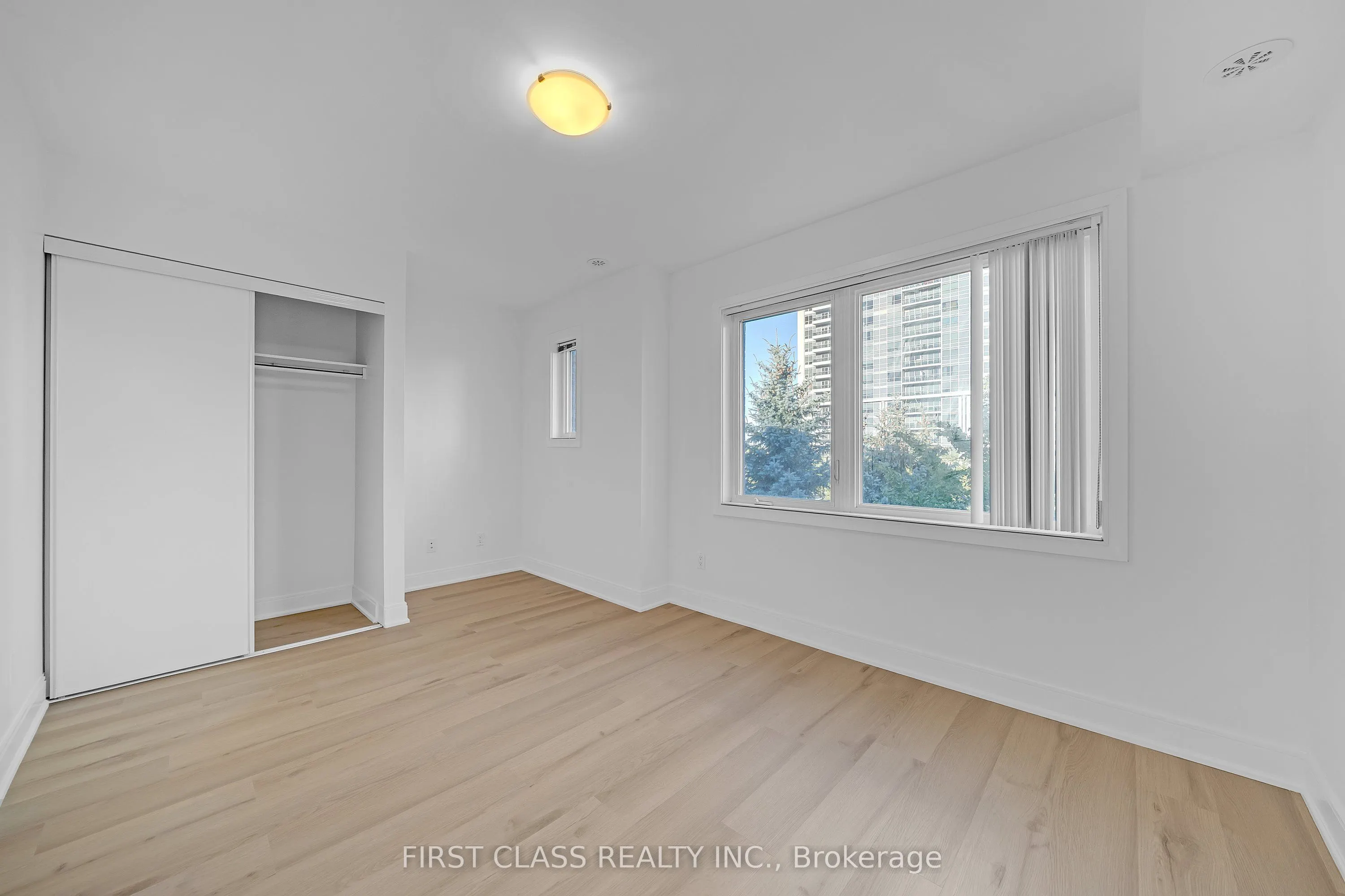 310 Village Green Square #14