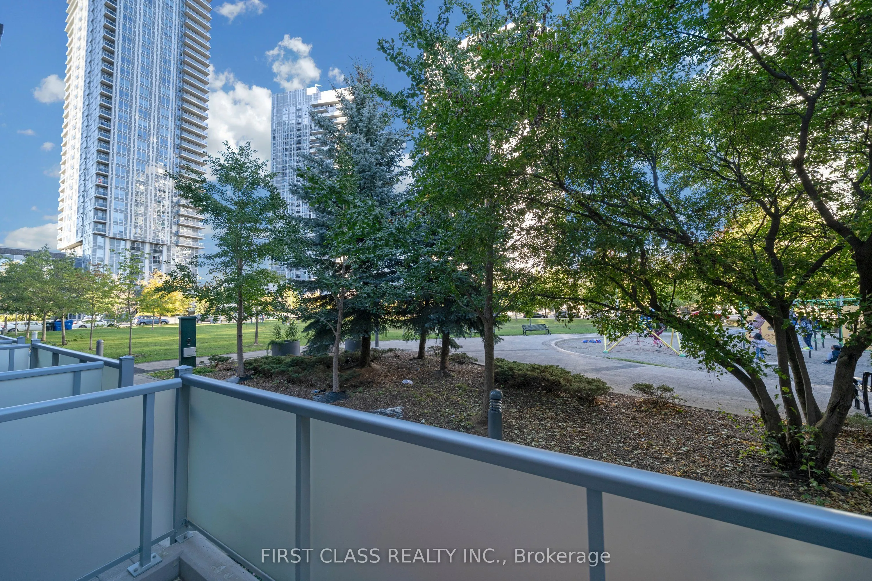 310 Village Green Square #14