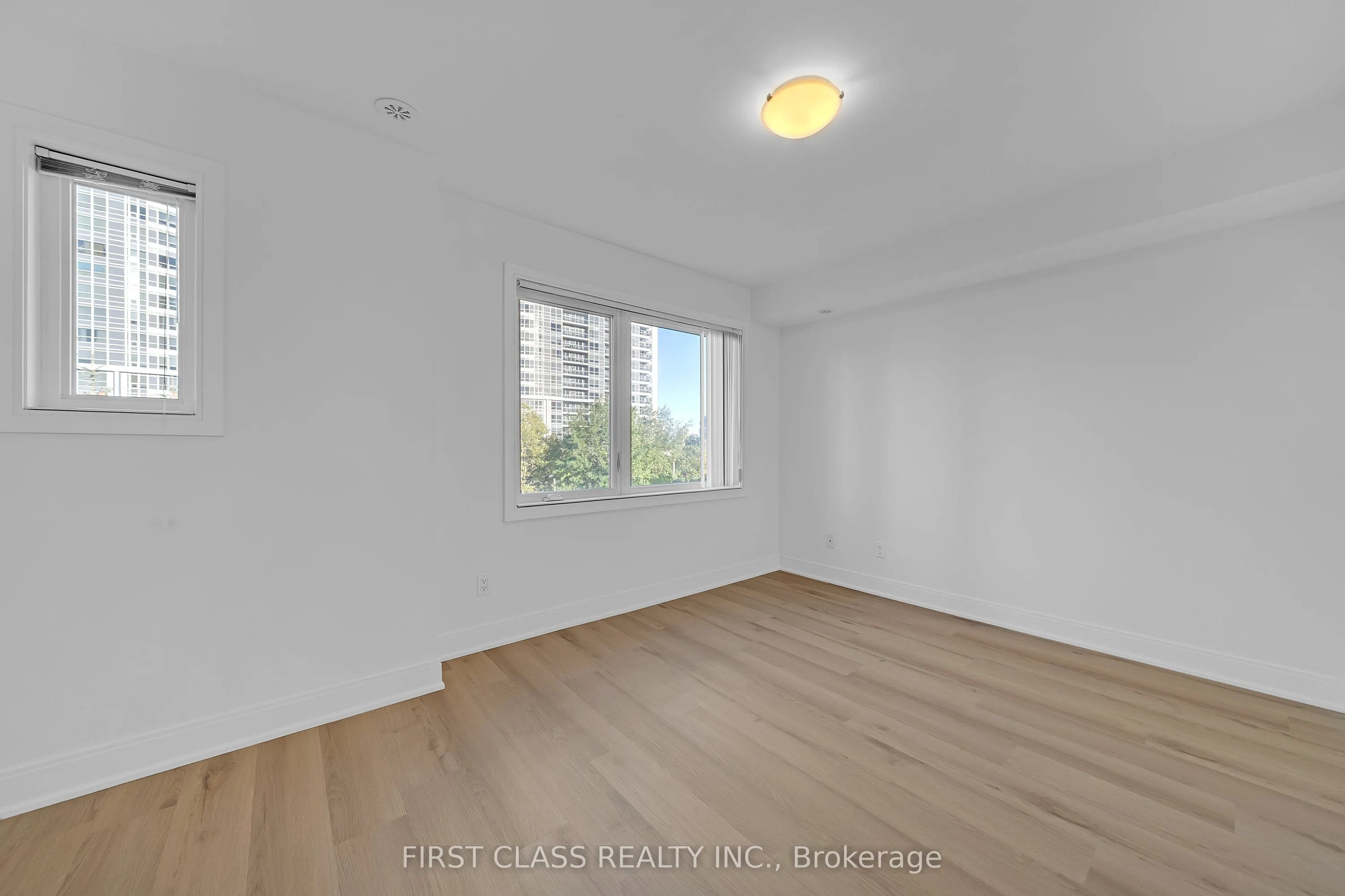 310 Village Green Square #14