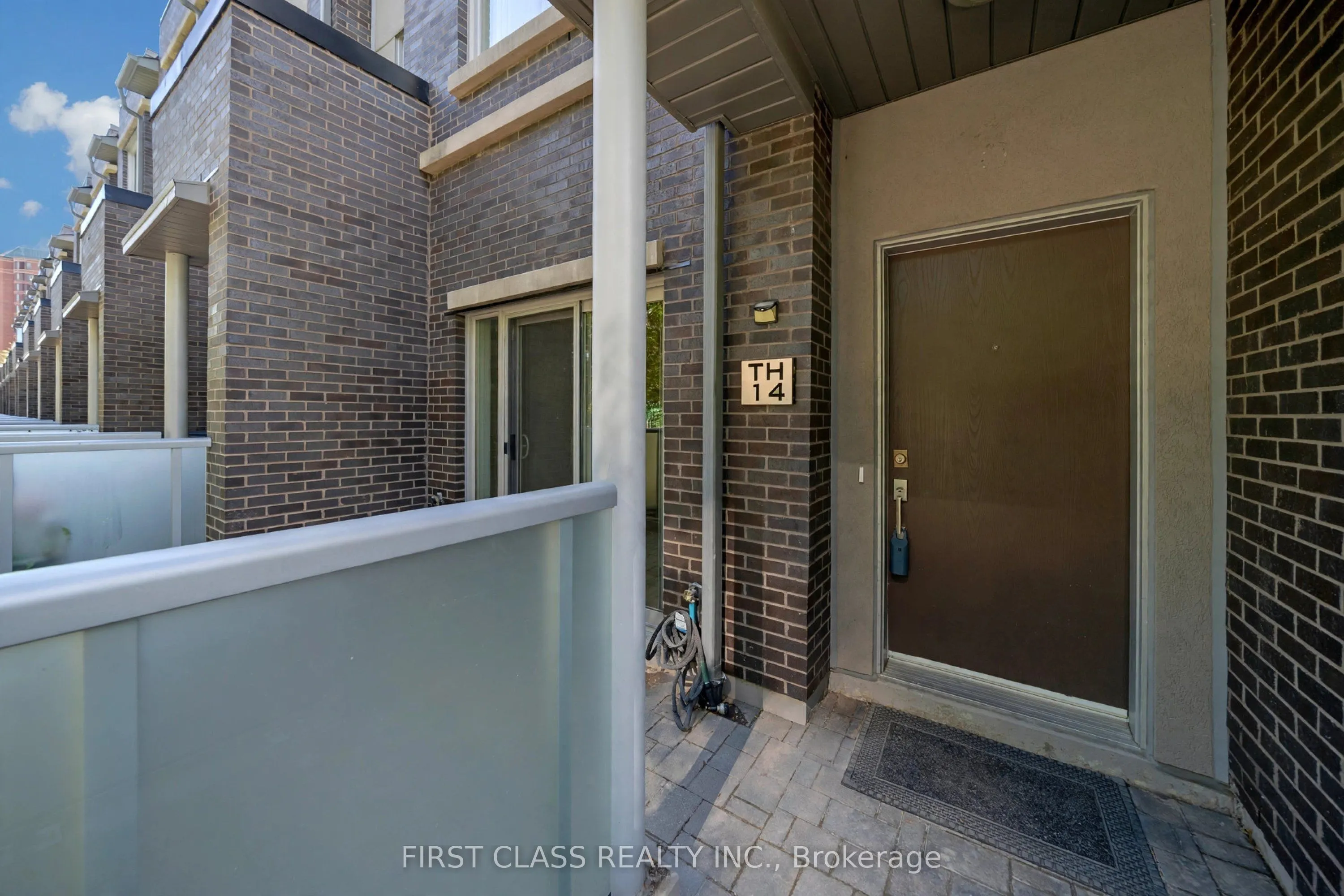 310 Village Green Square #14