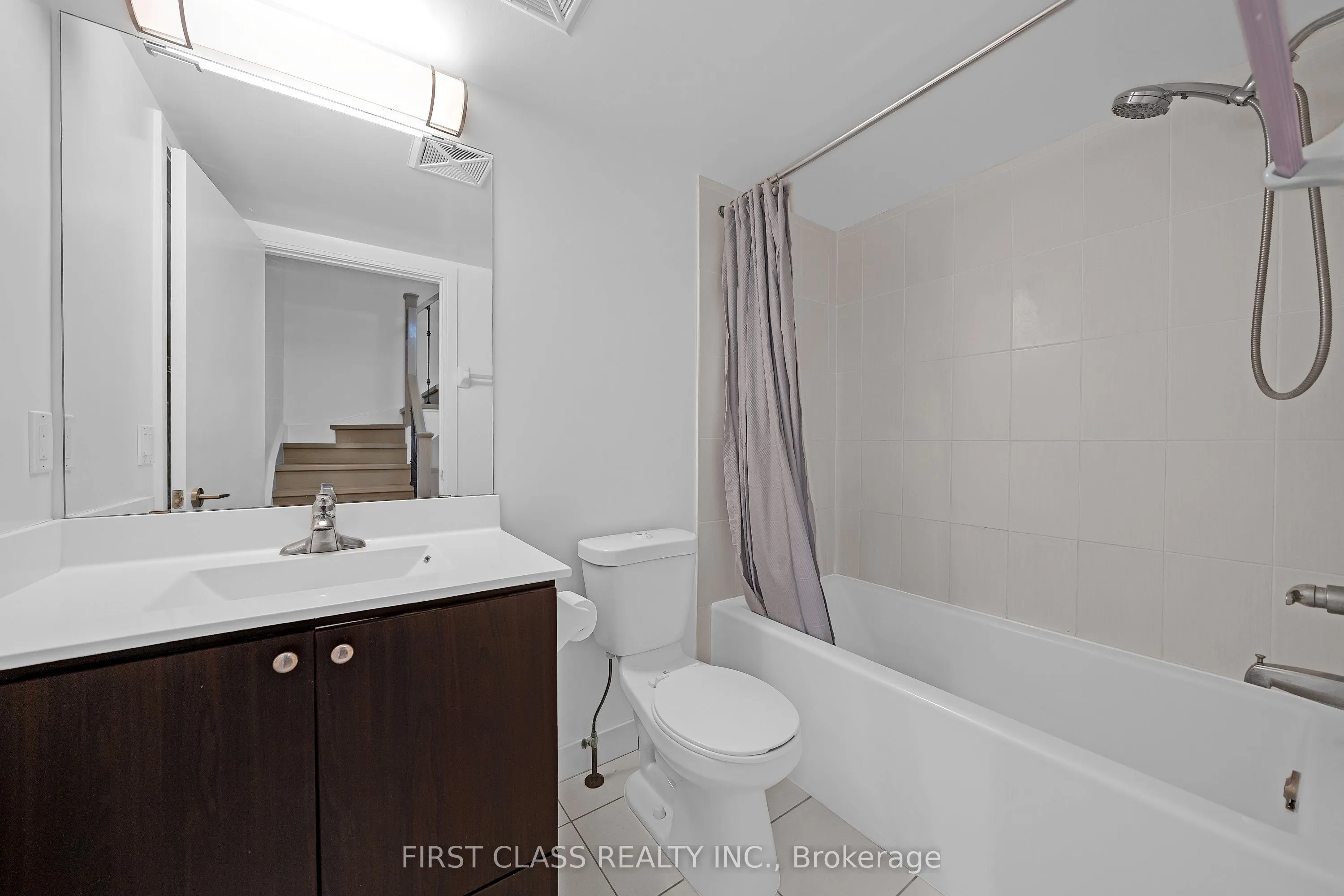 310 Village Green Square #14