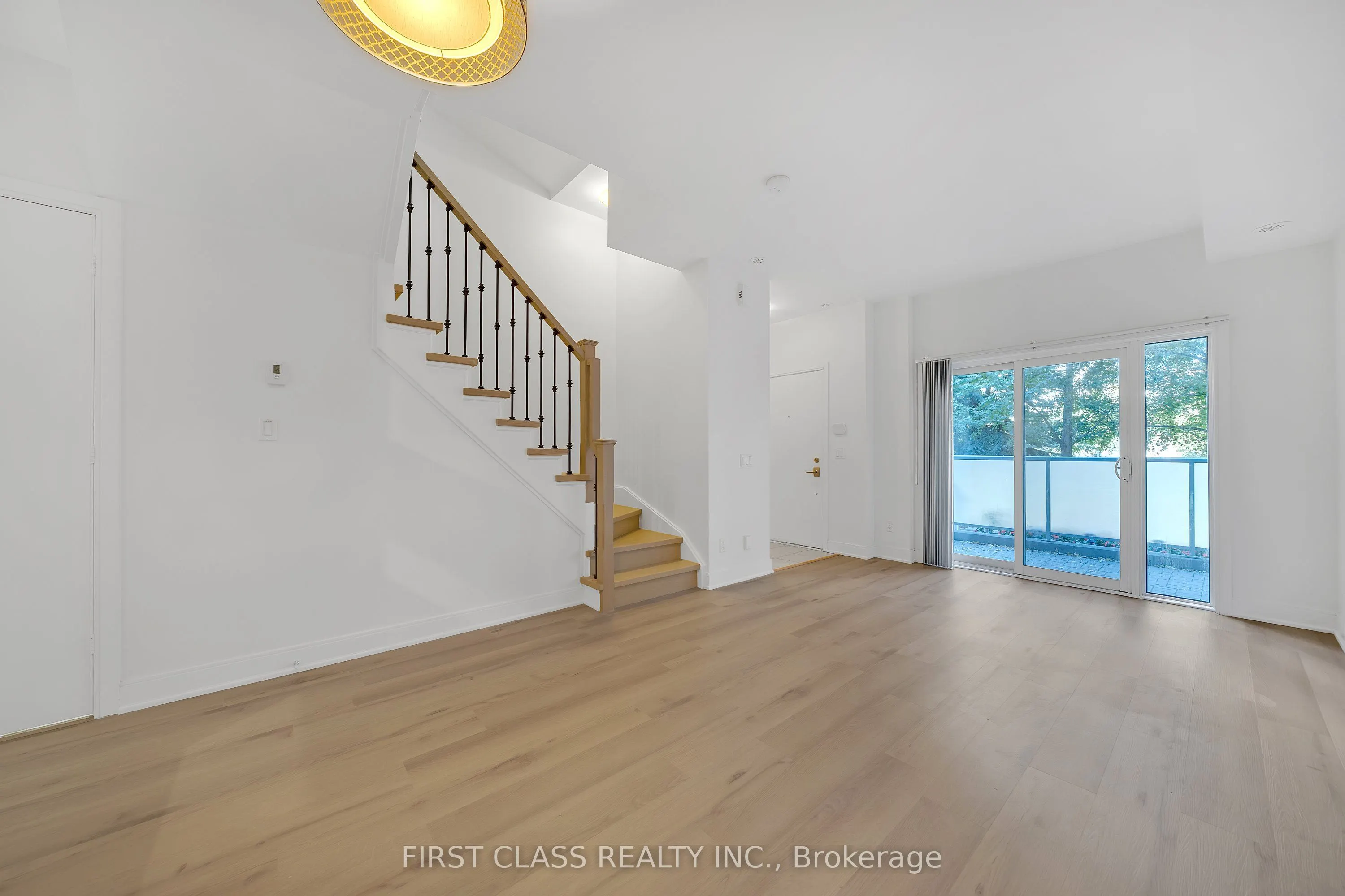310 Village Green Square #14