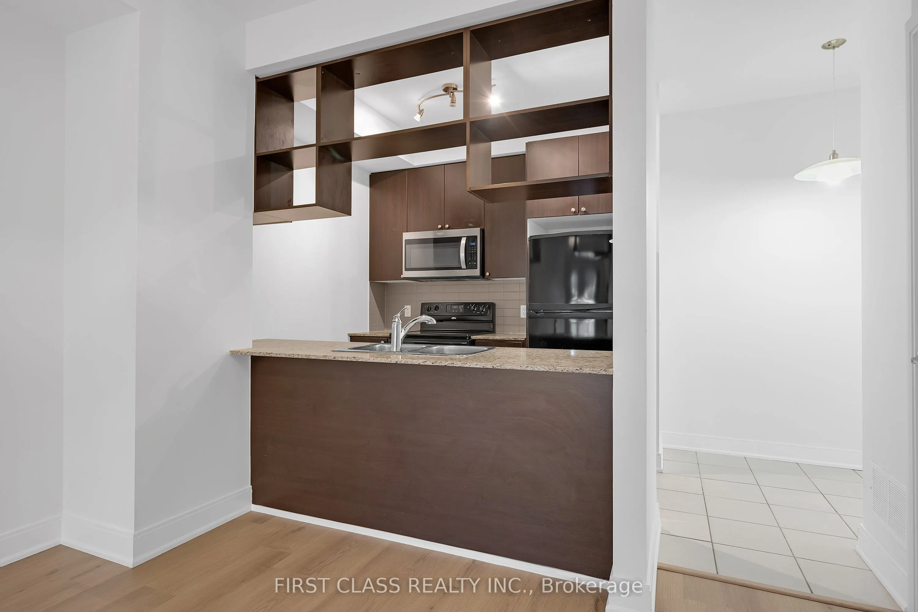 310 Village Green Square #14