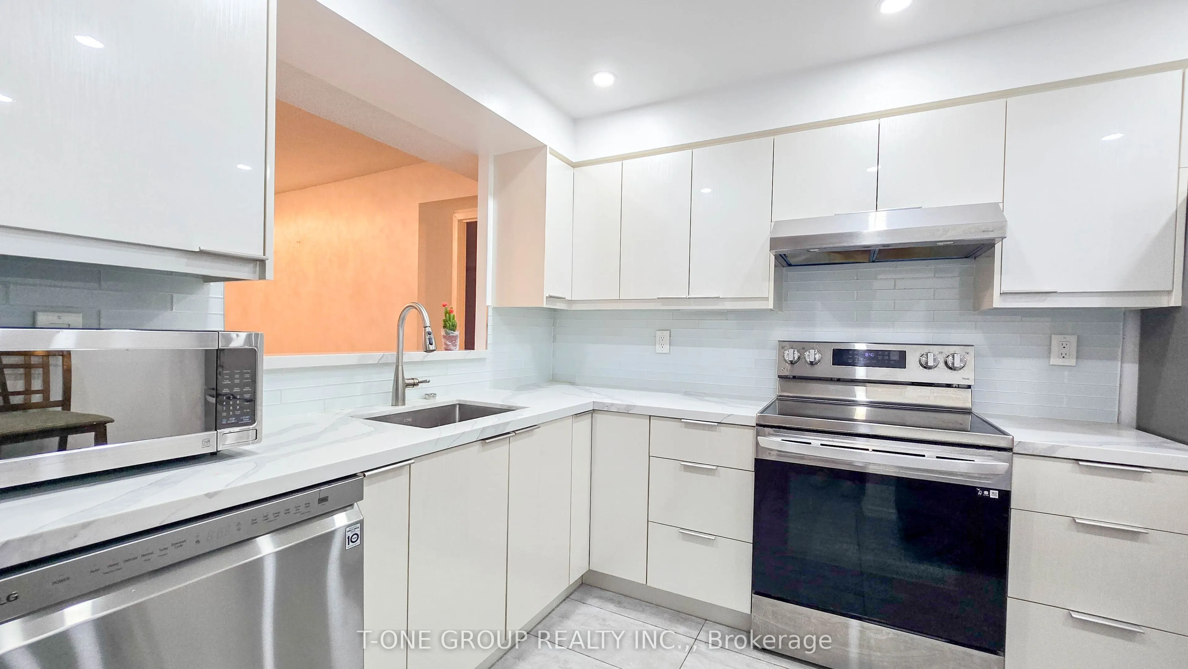 4725 Sheppard Avenue E #516