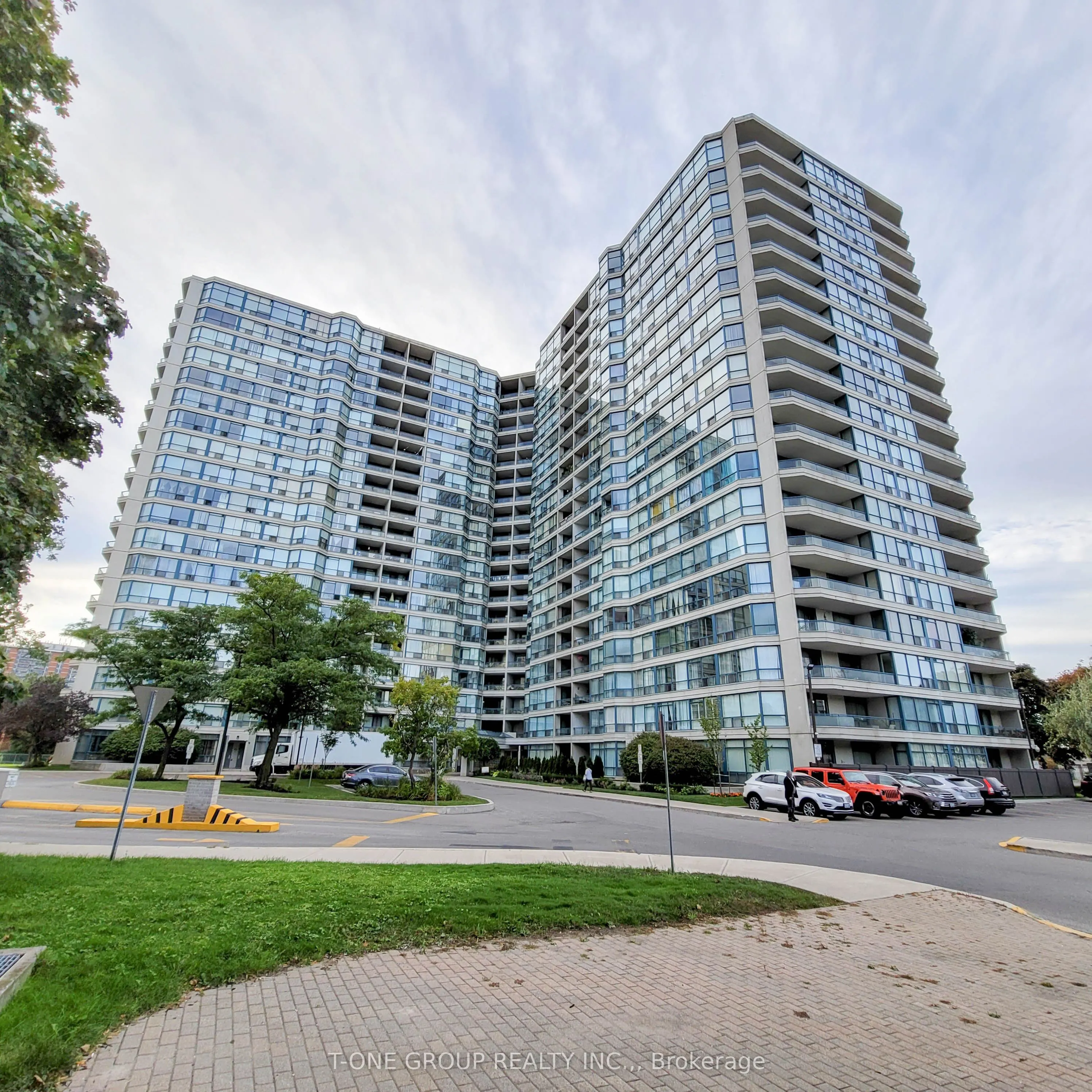4725 Sheppard Avenue E #516