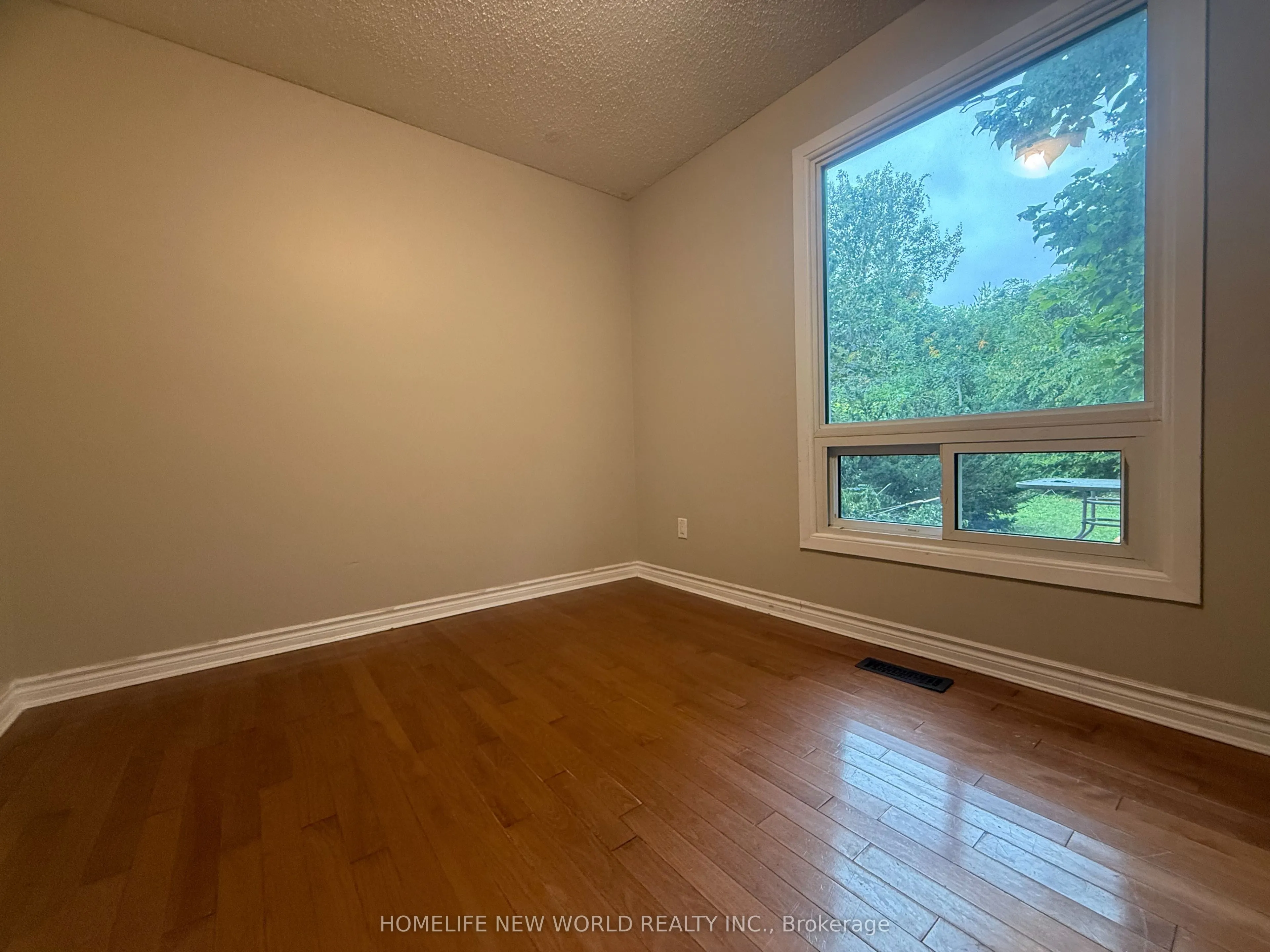 12 Jacob Drive #Main, Lower