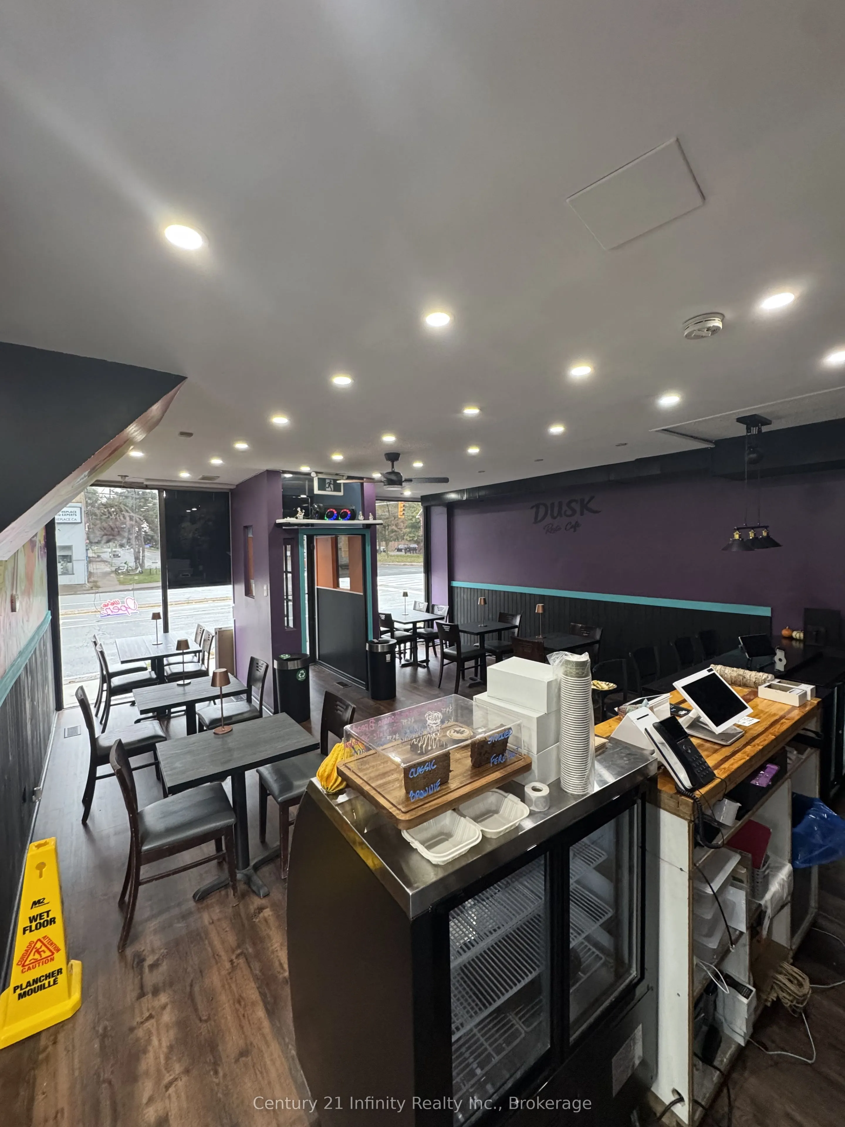 605 Kingston Road W
