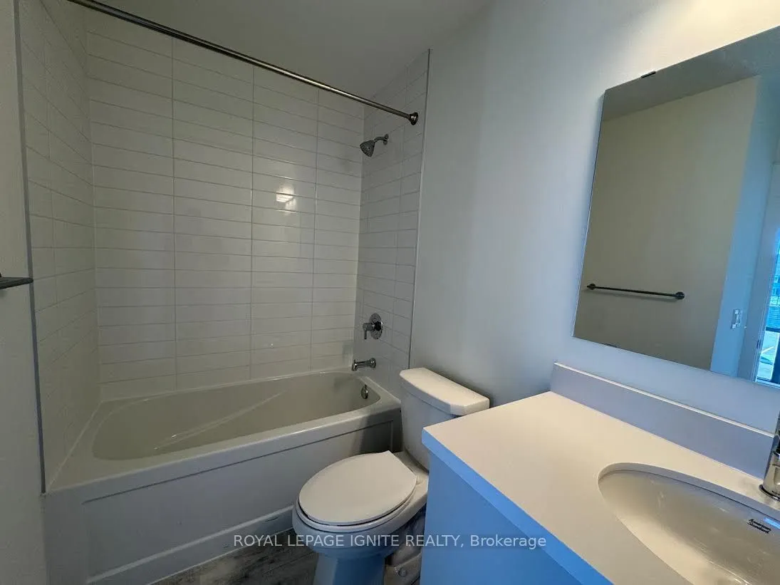51 Clarington Boulevard #206