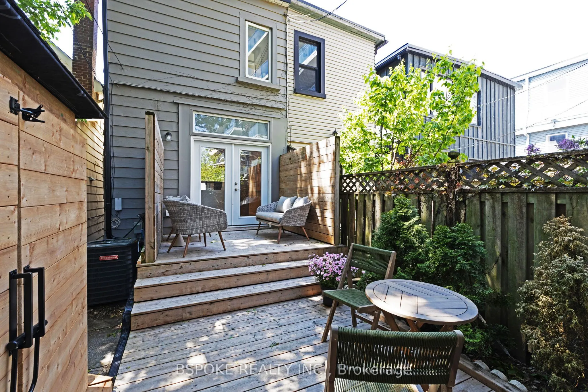 75 Laing Street