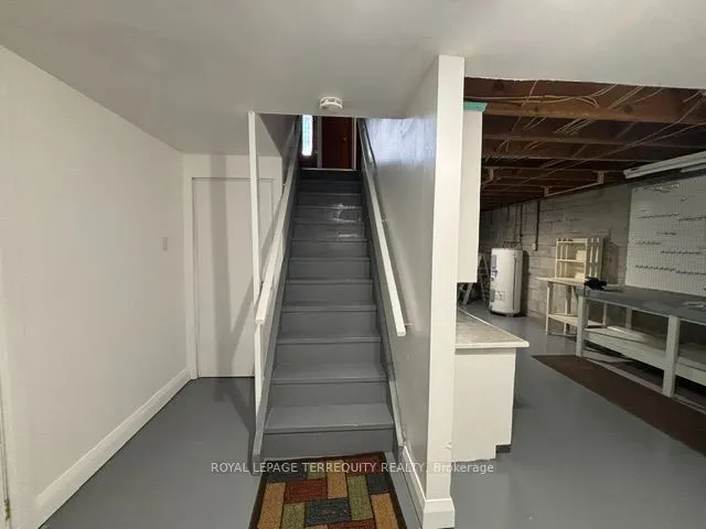 320 Myrtle Road E