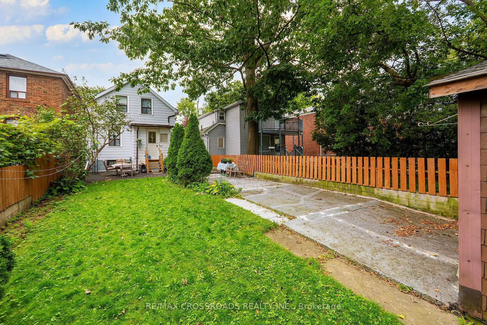 36 Mcdonald Avenue