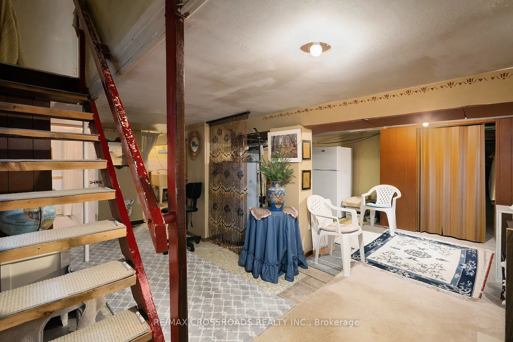 36 Mcdonald Avenue