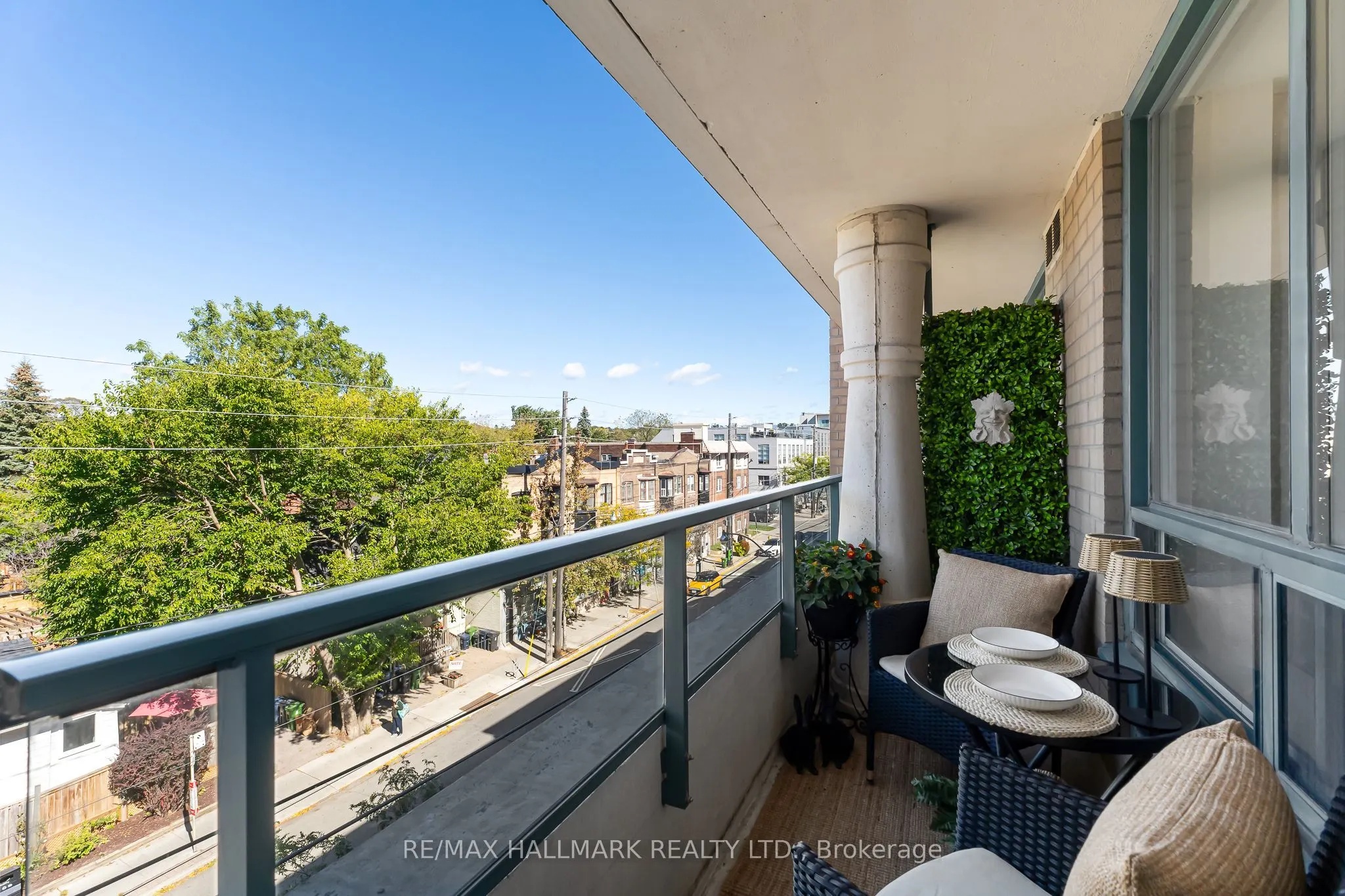 1797 Queen Street E #404