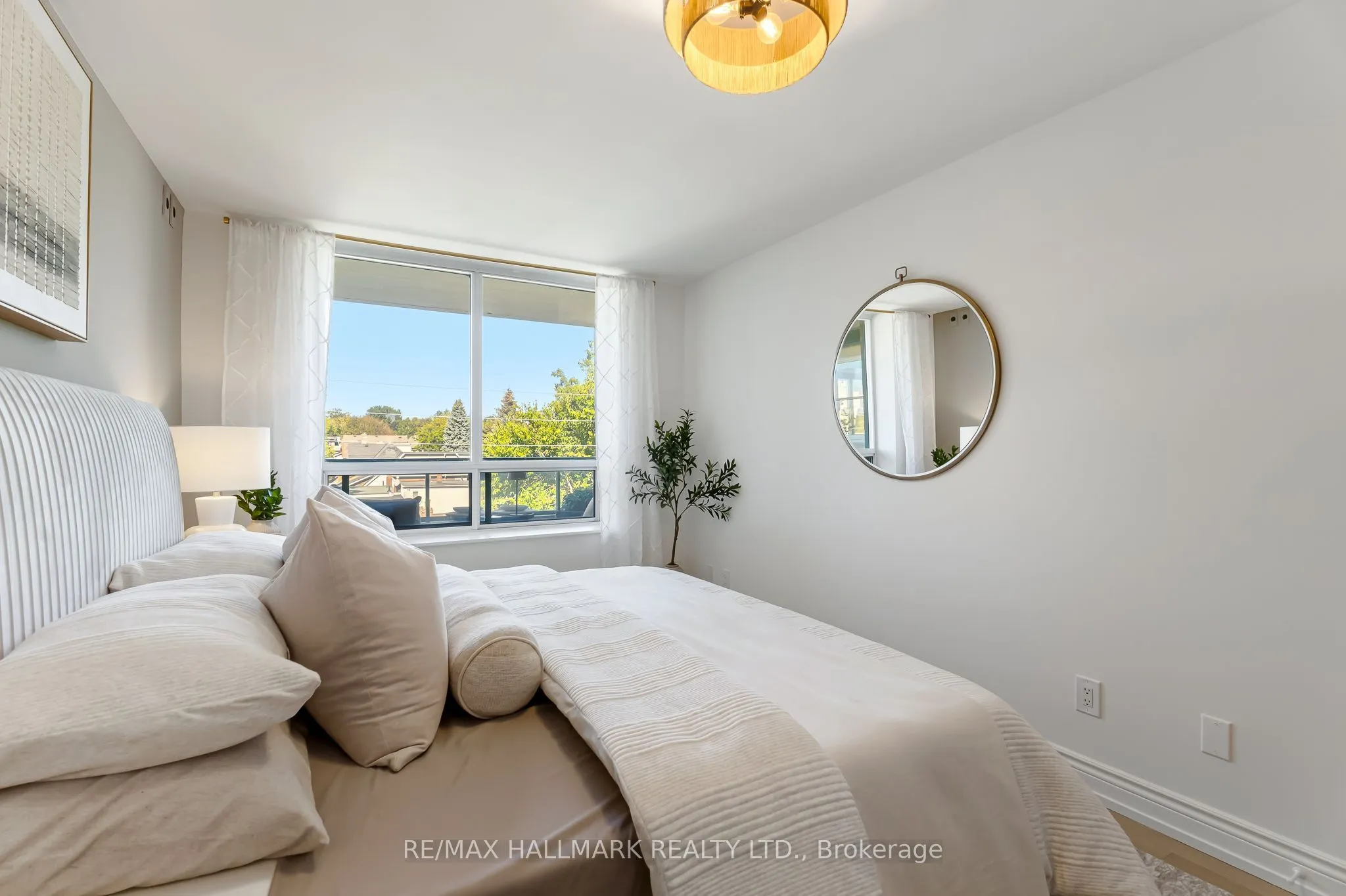 1797 Queen Street E #404