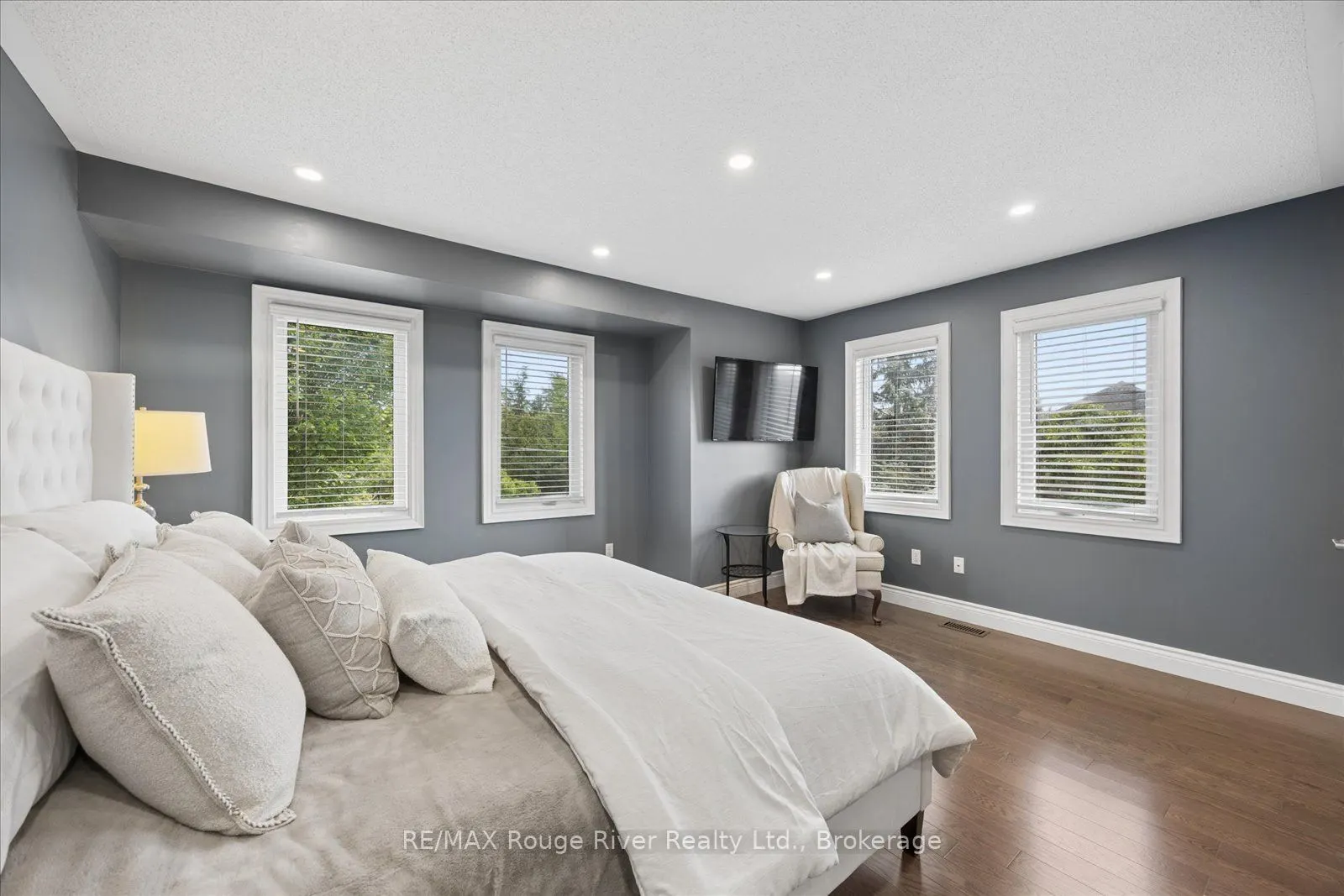10 Windbreak Crescent