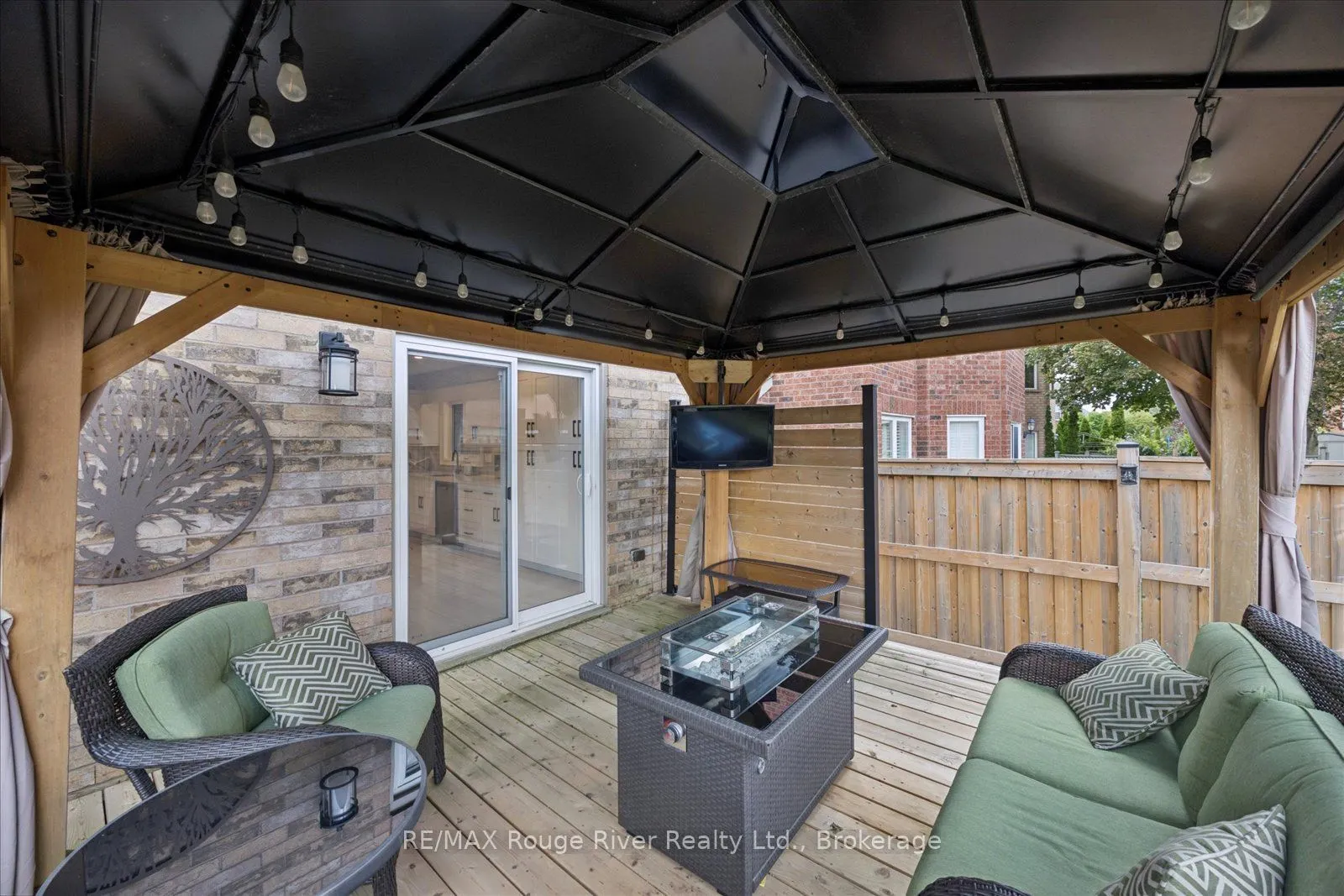10 Windbreak Crescent