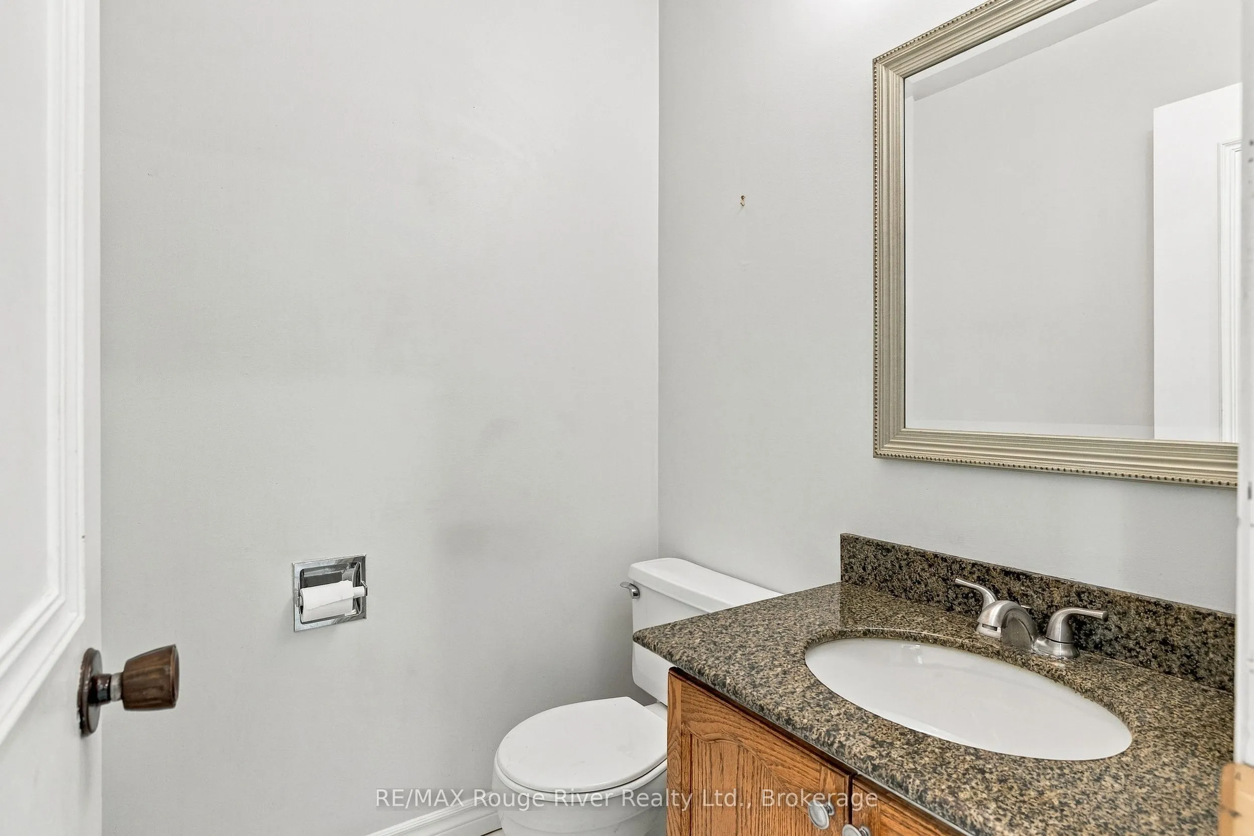 95 B Concession Street E